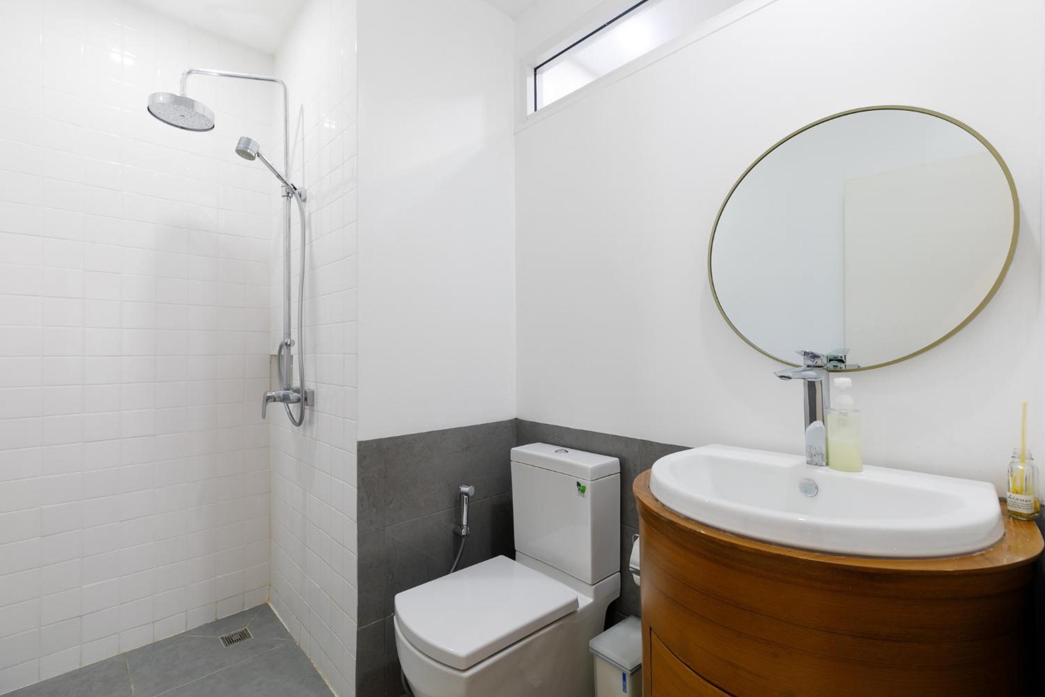 Two-Bedroom Suite - Photo 8
