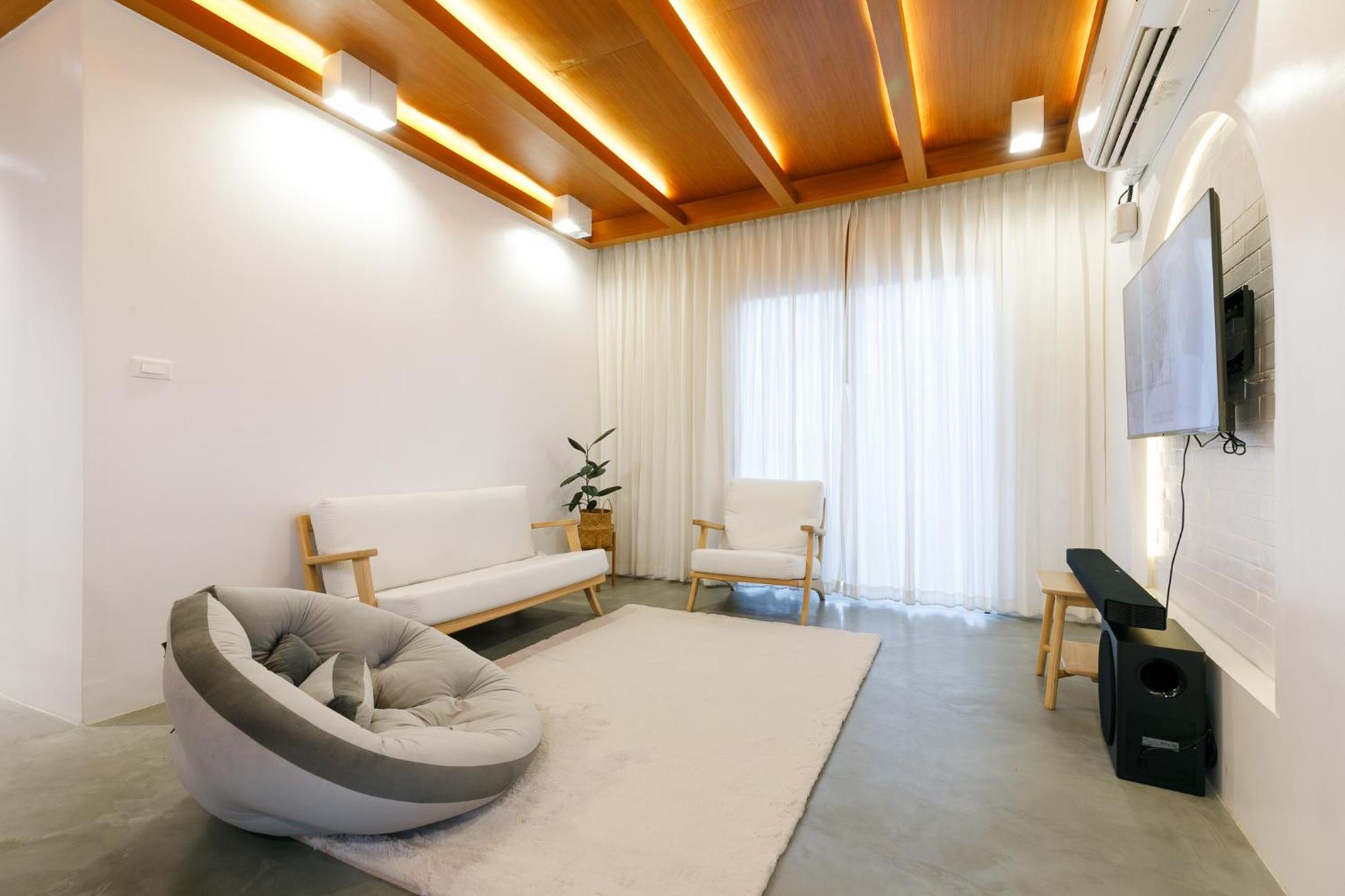 Two-Bedroom Suite - Photo 9