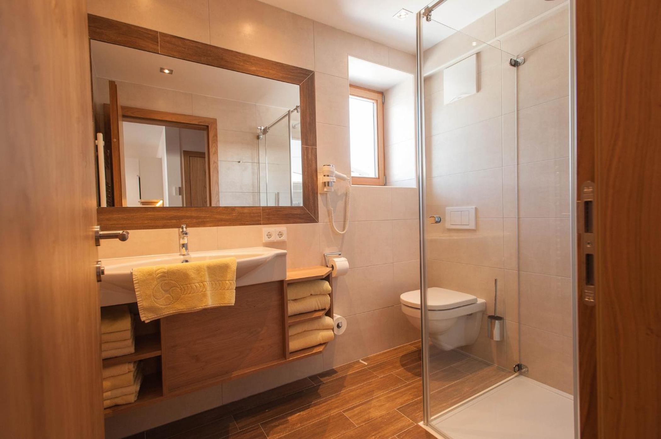 One-Bedroom Apartment (4 Adults) photo 3