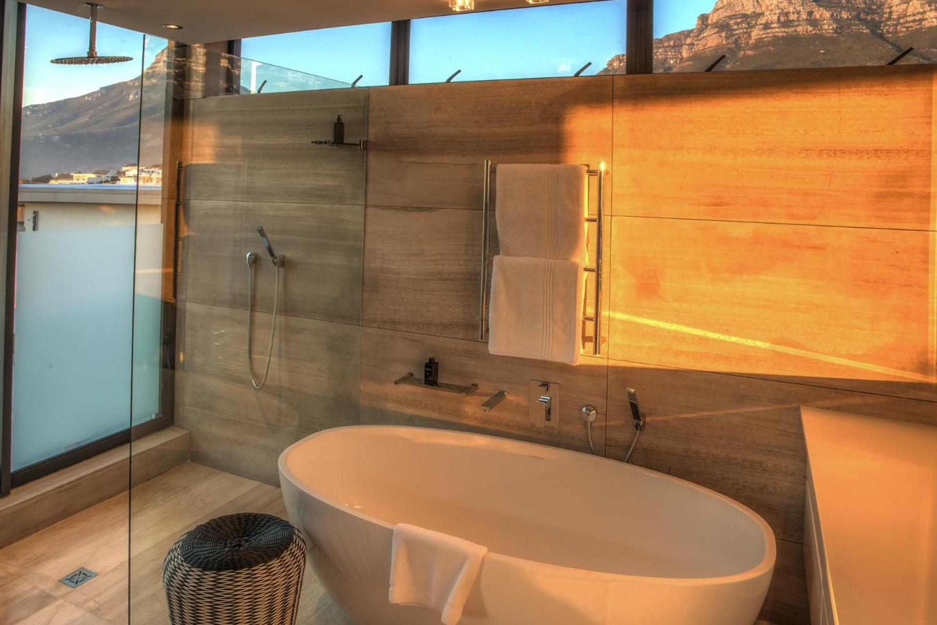 Penthouse Suite - Photo 8