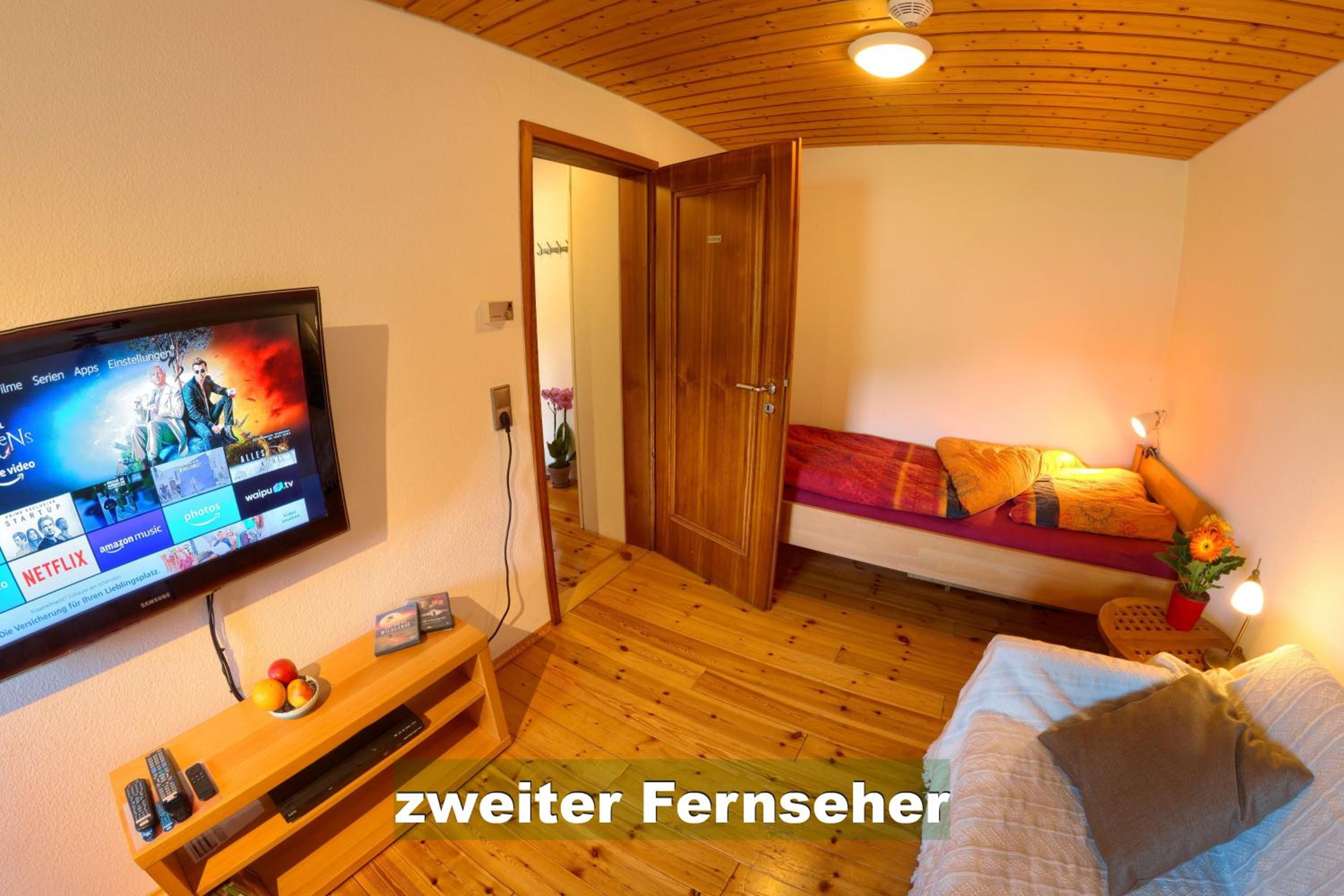 Apartment with Mountain View - Photo 24
