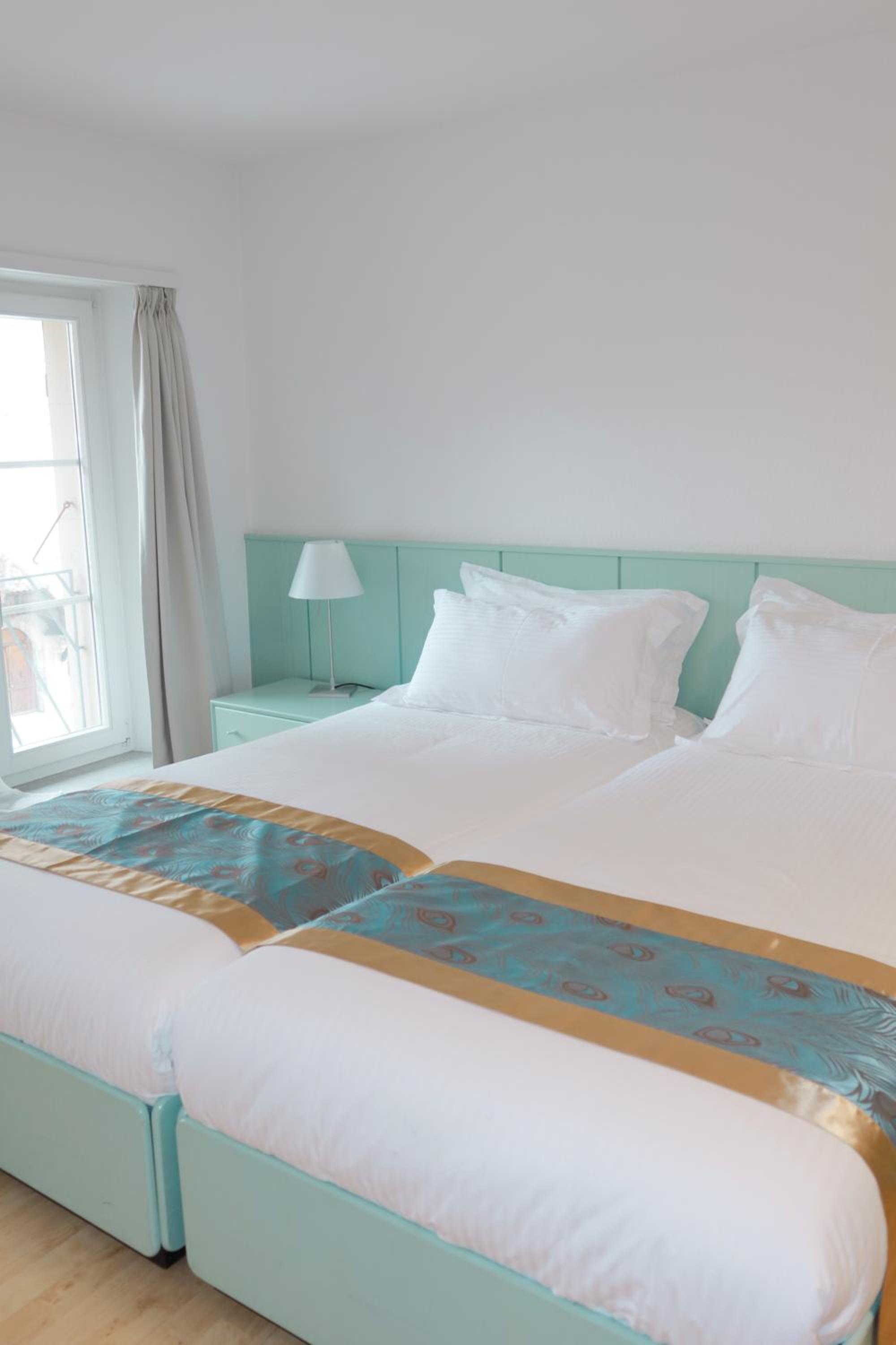 Superior Suite - Photo 8