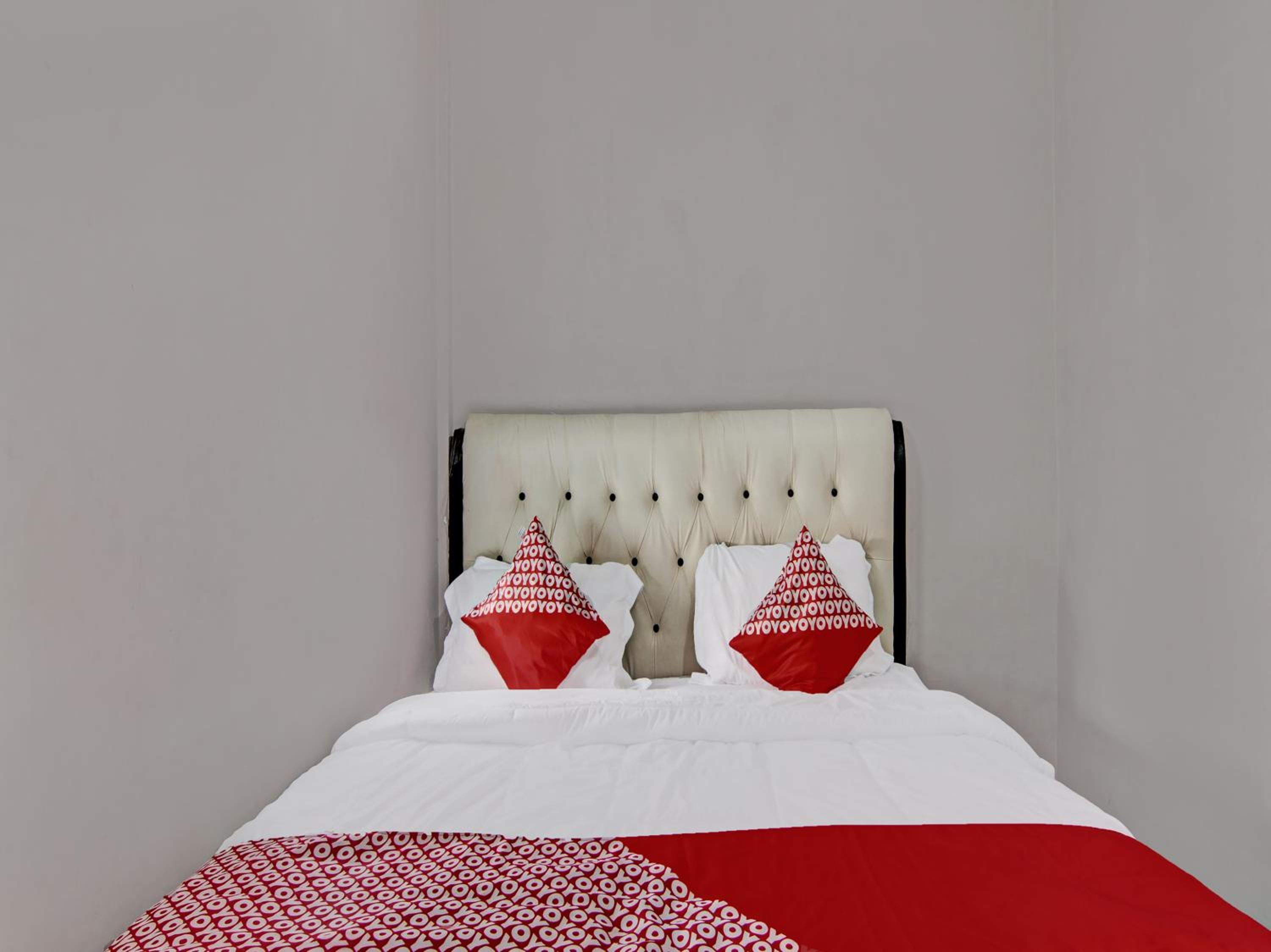 Deluxe Double Room - Photo 16