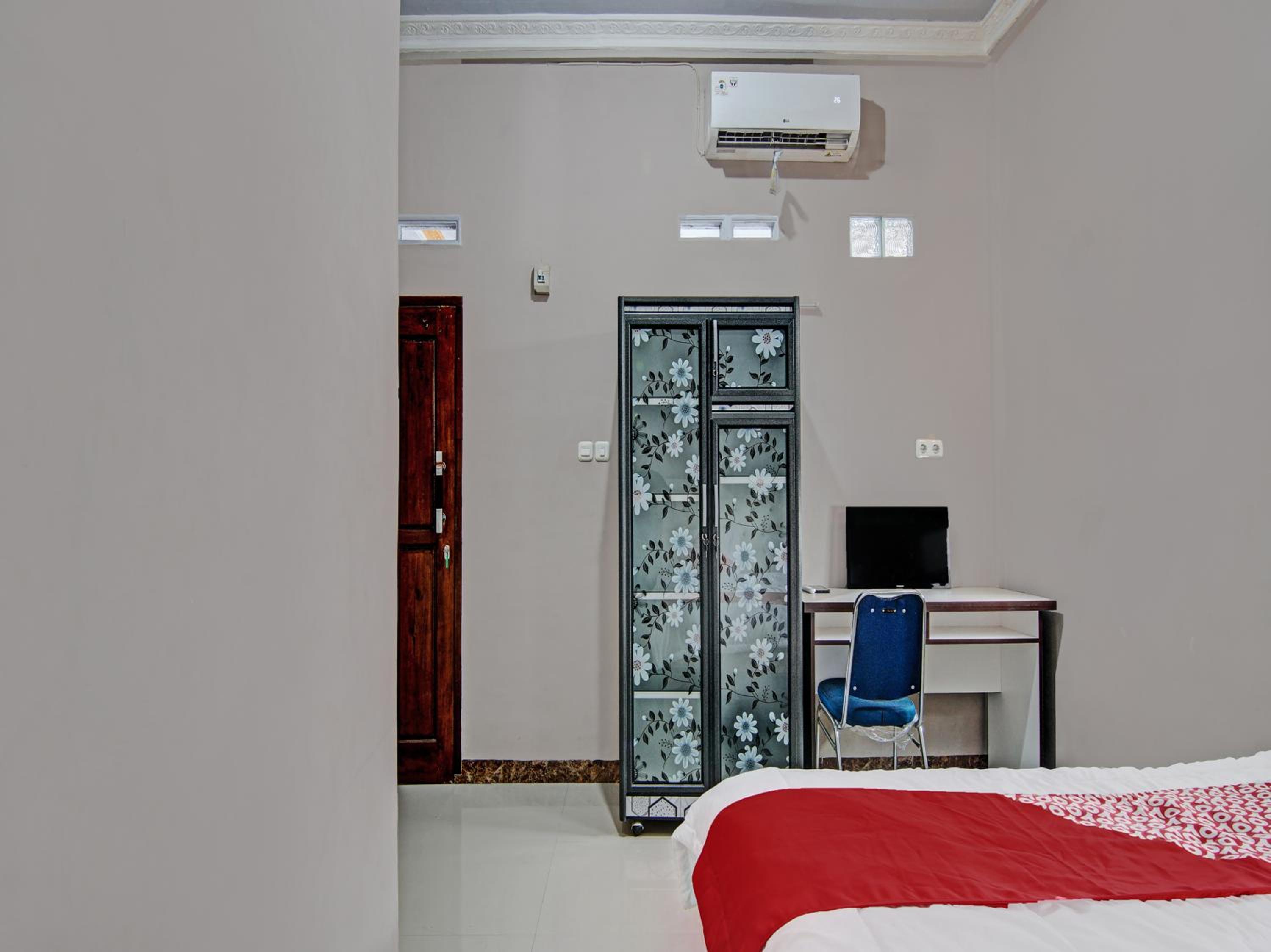 Deluxe Double Room - Photo 15