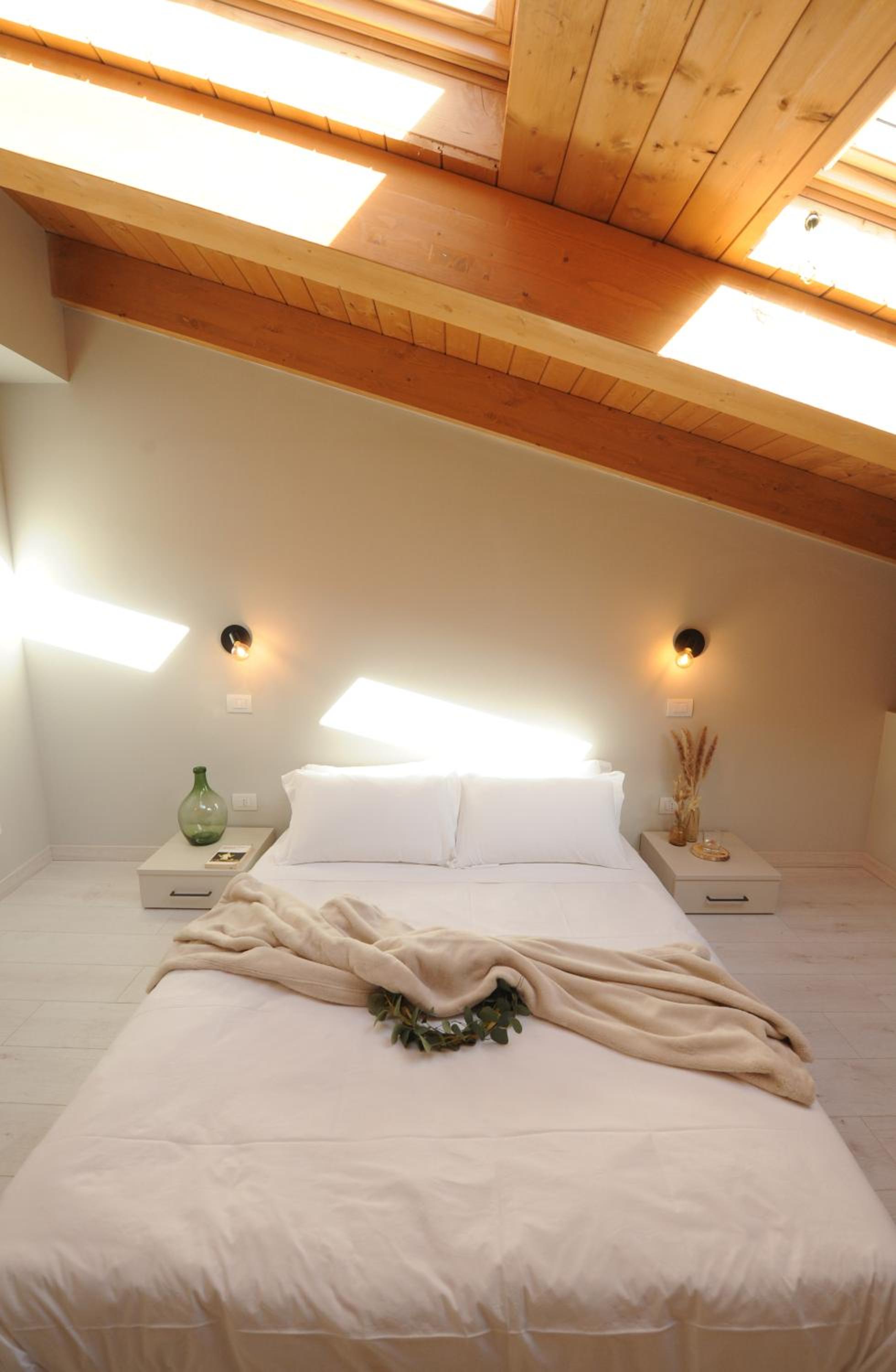 Two-Bedroom Apartment - Photo 33