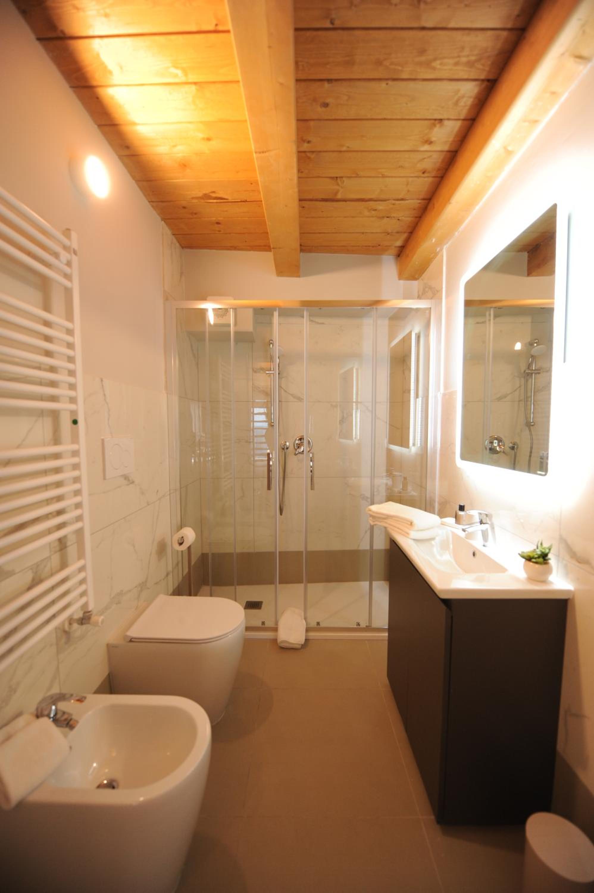 Two-Bedroom Apartment - Photo 23