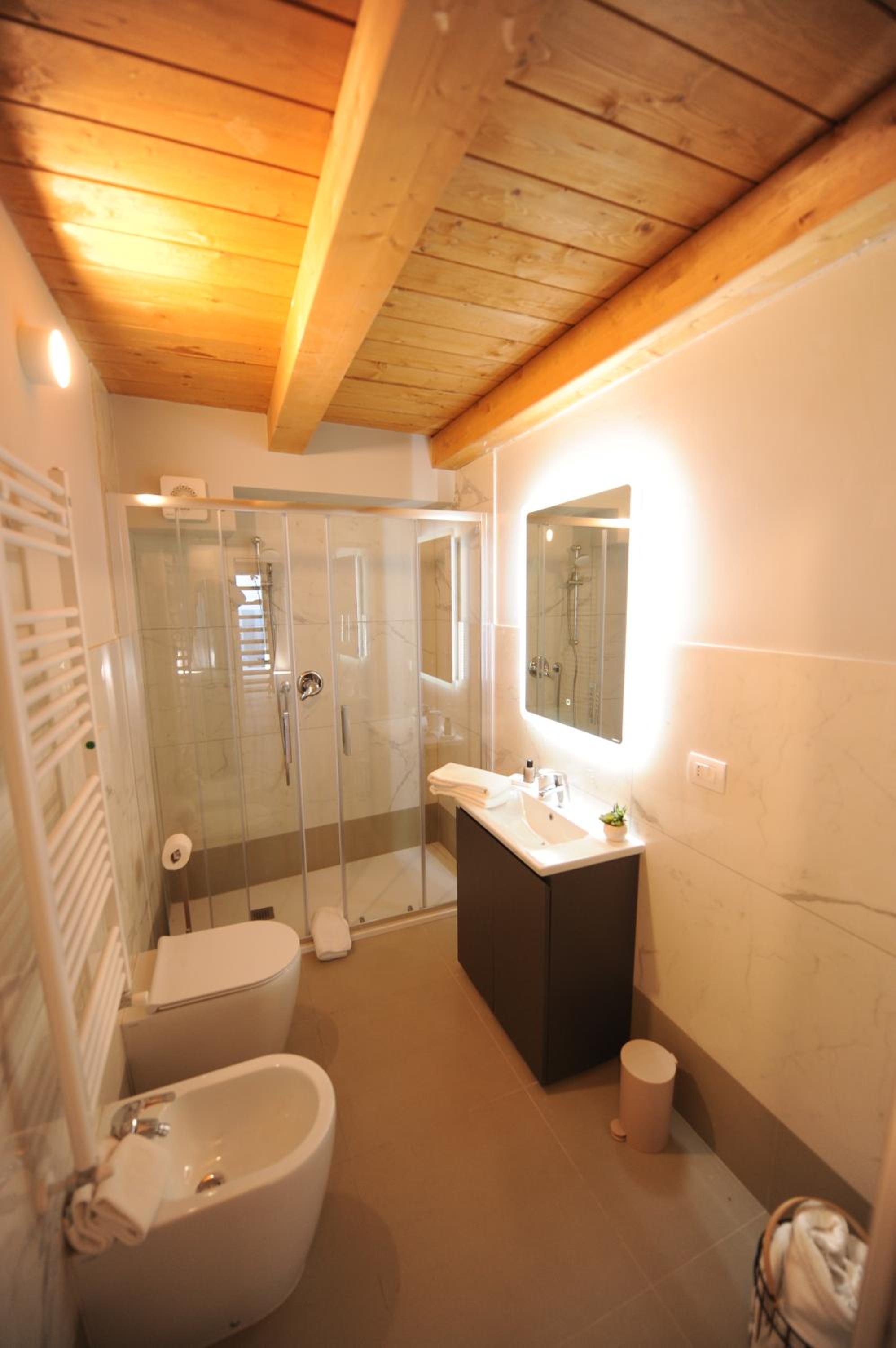 Two-Bedroom Apartment - Photo 22