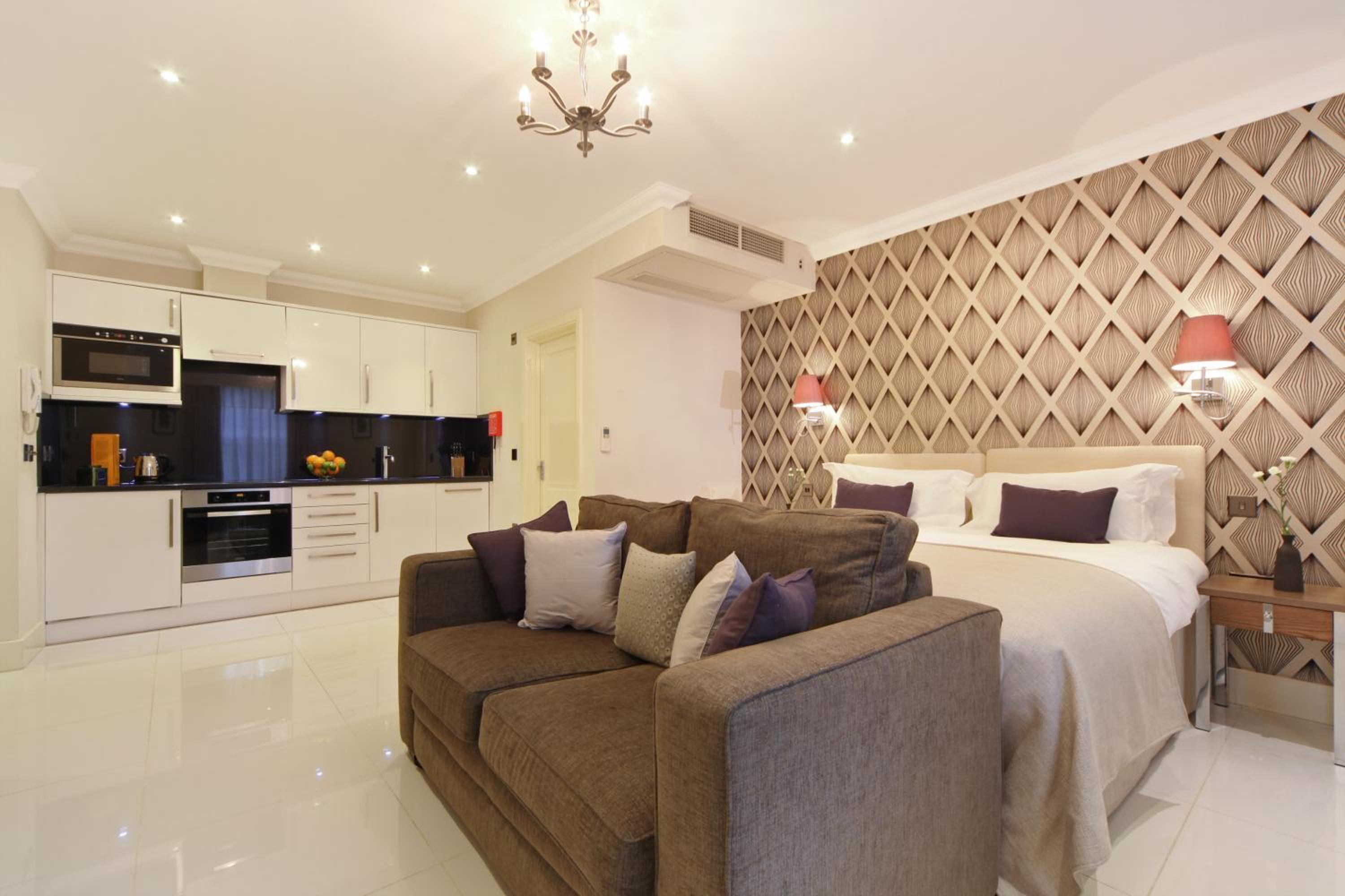 Studio Apartment photo 2