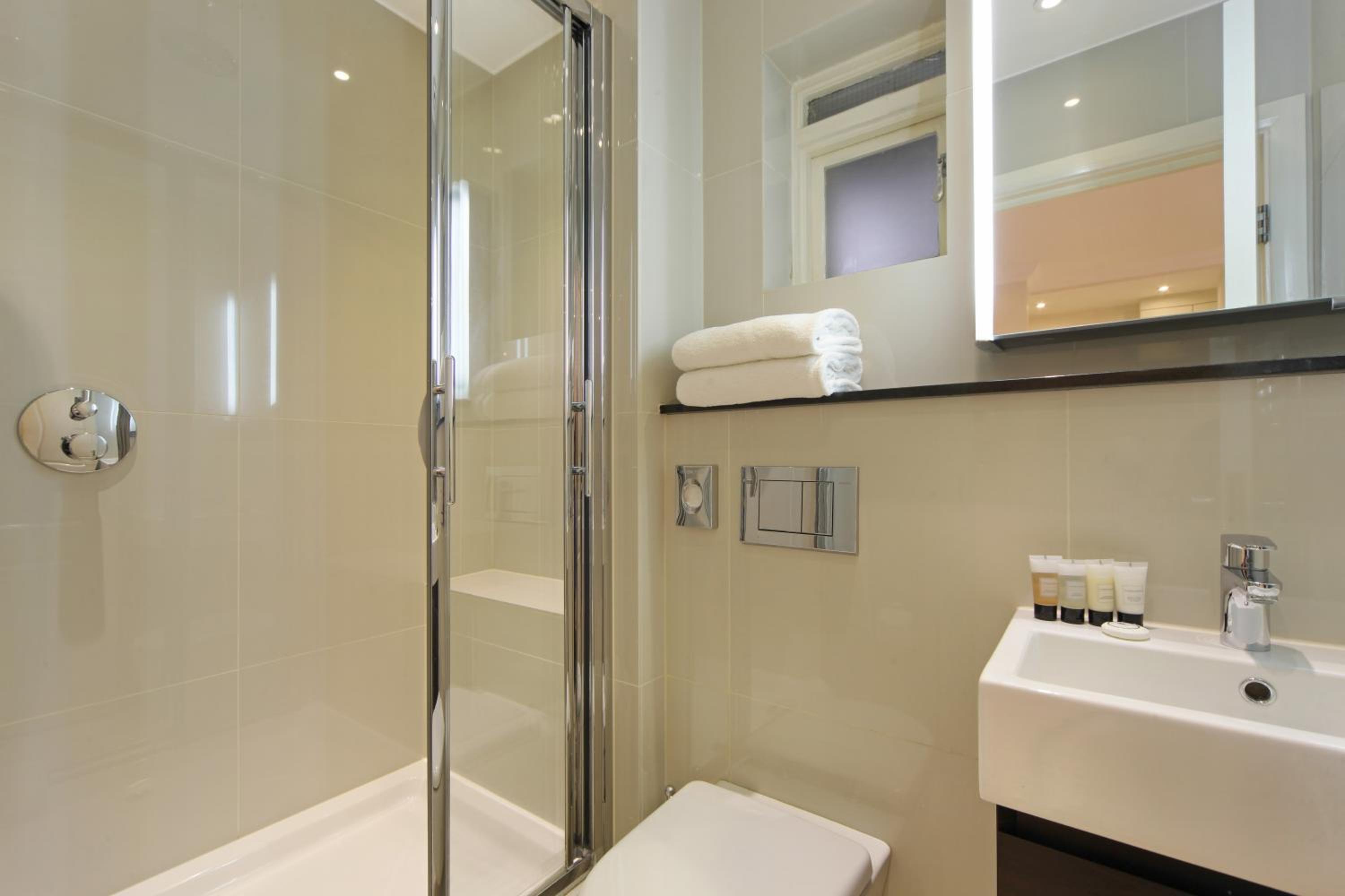 Studio Apartment photo 3