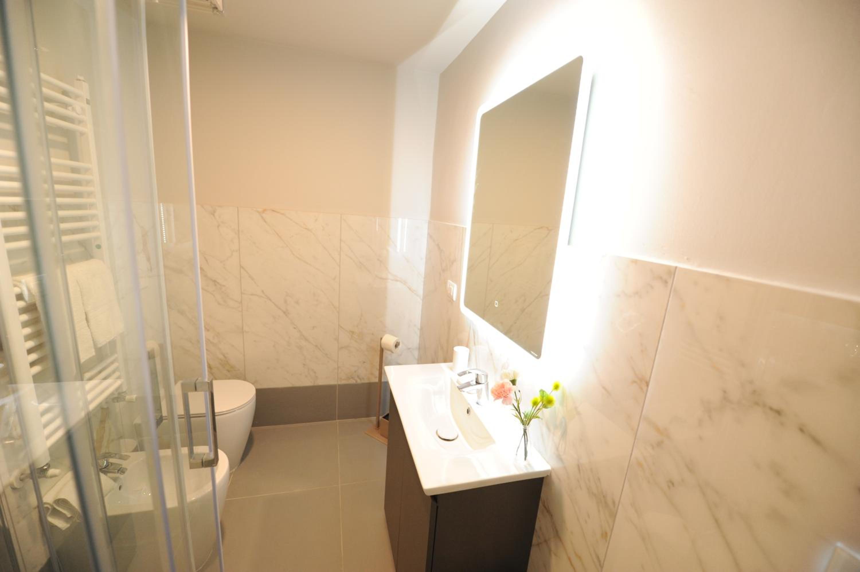 One-Bedroom Apartment - Photo 16