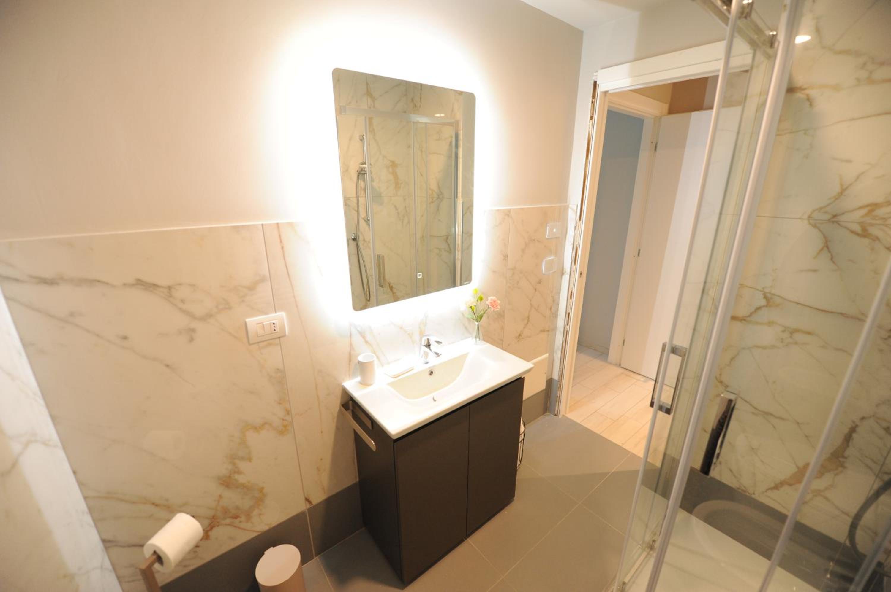 One-Bedroom Apartment - Photo 15