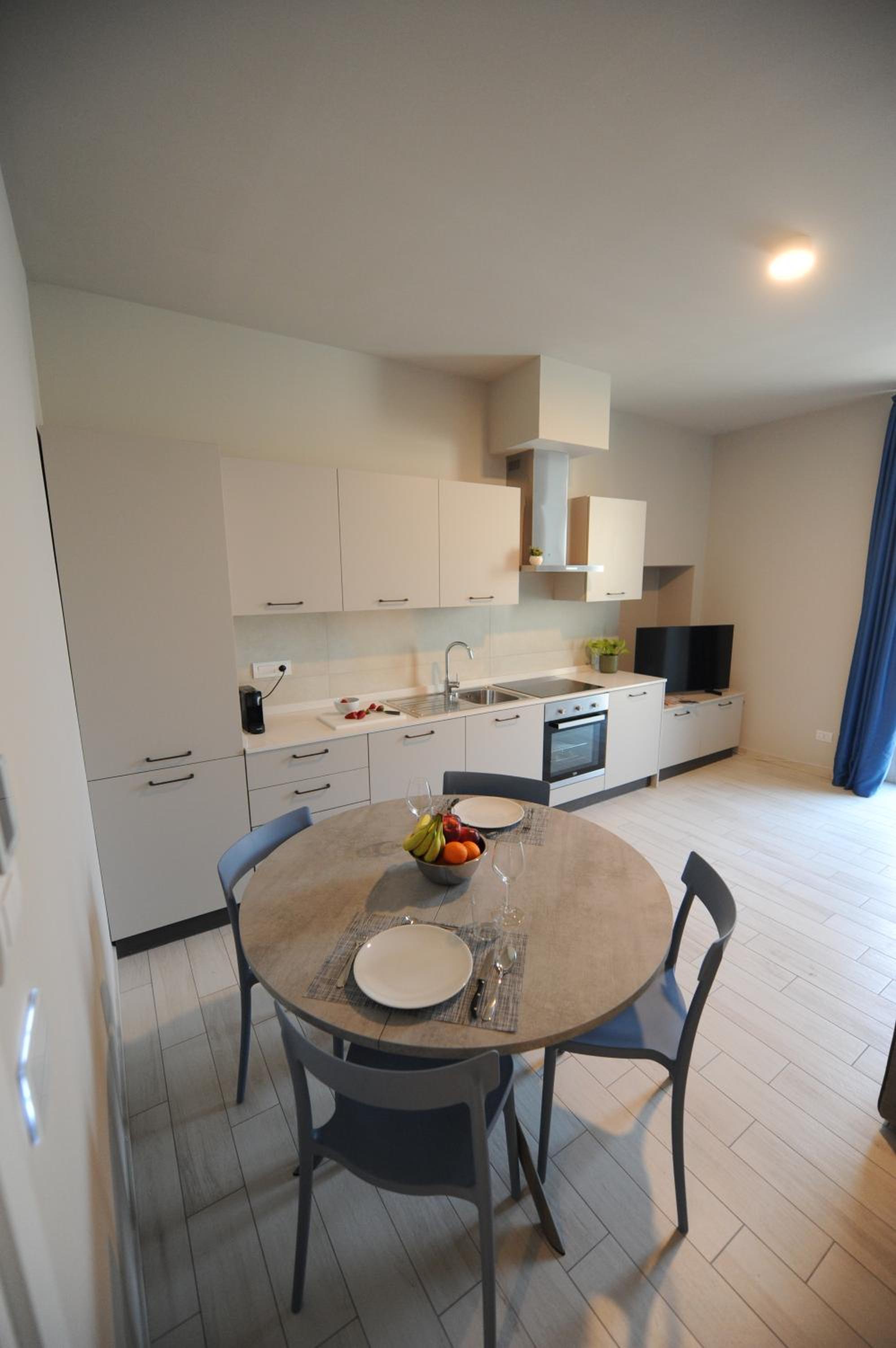 One-Bedroom Apartment - Photo 3