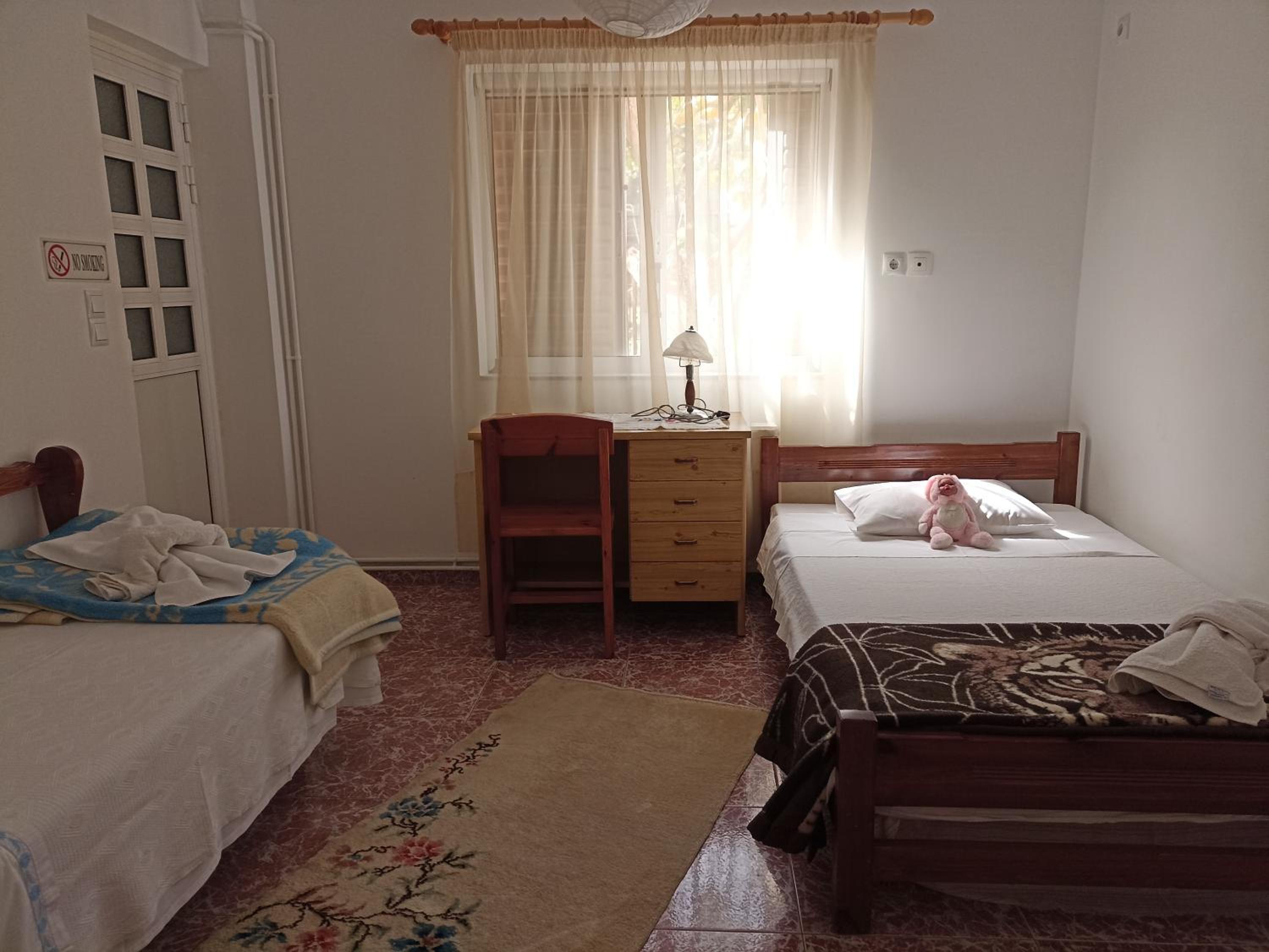 Two-Bedroom House - Photo 3