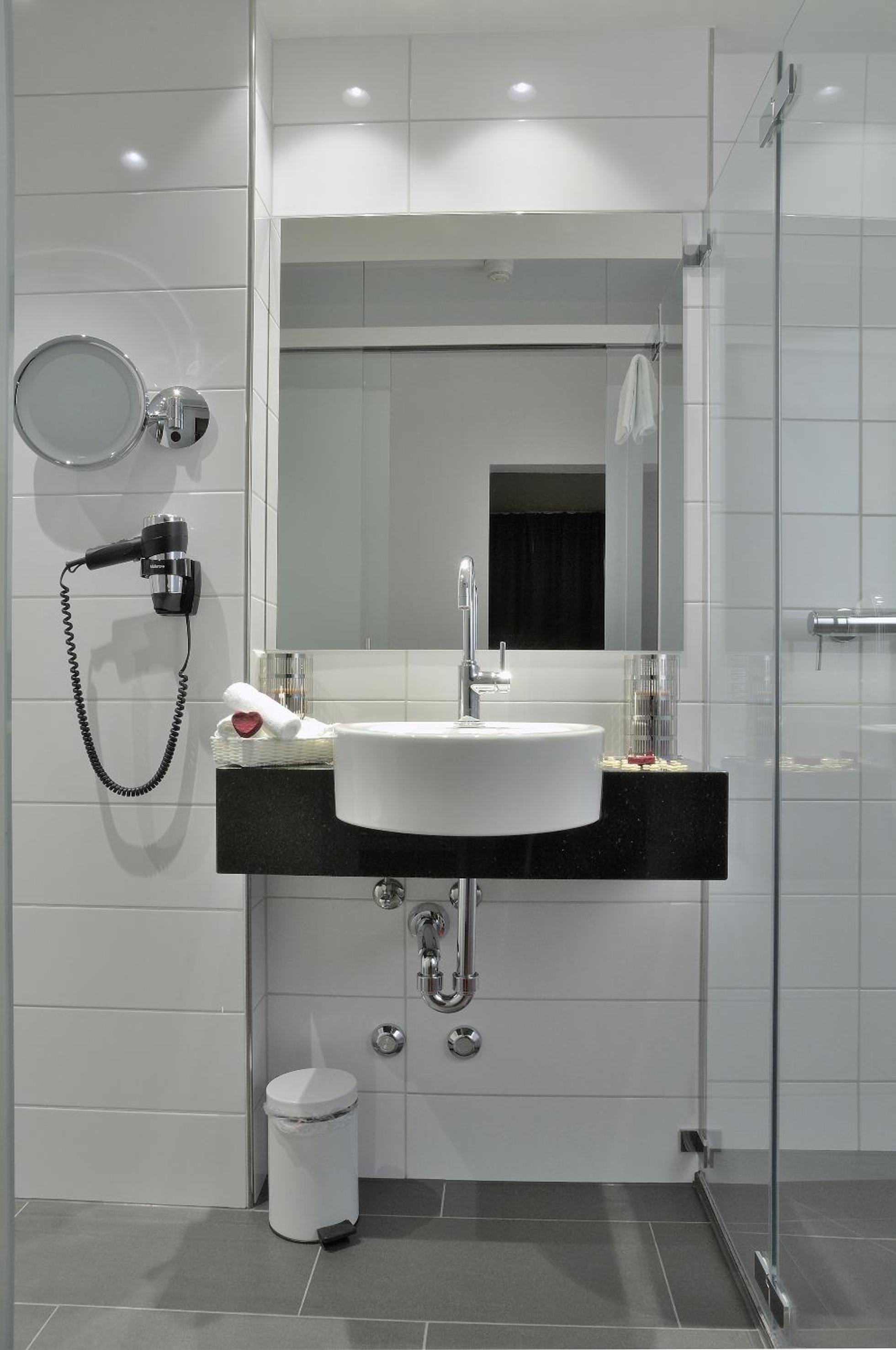 Double Room with Lake View photo 2