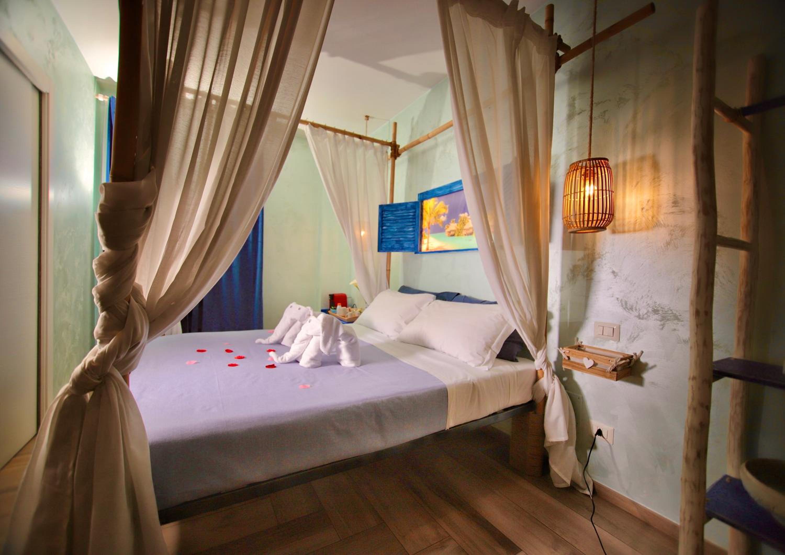 Queen Suite with Spa Bath