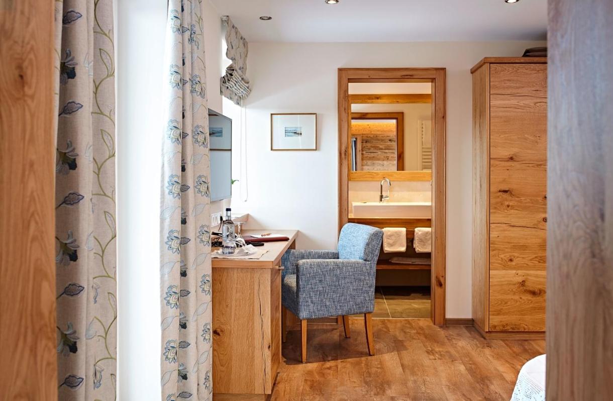 Junior Suite with Balcony photo 3