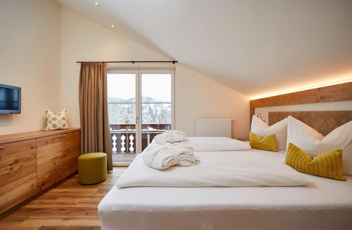 Suite with Balcony photo 3