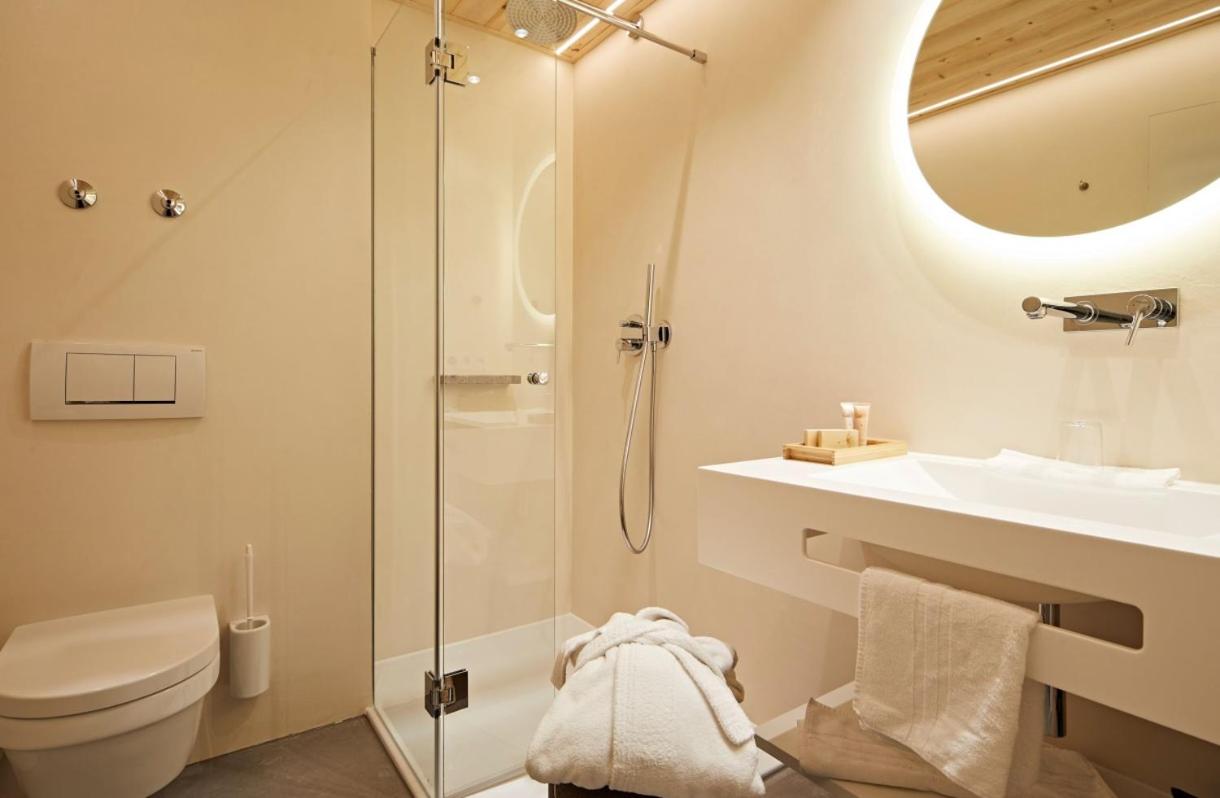 Single Room with Balcony photo 3