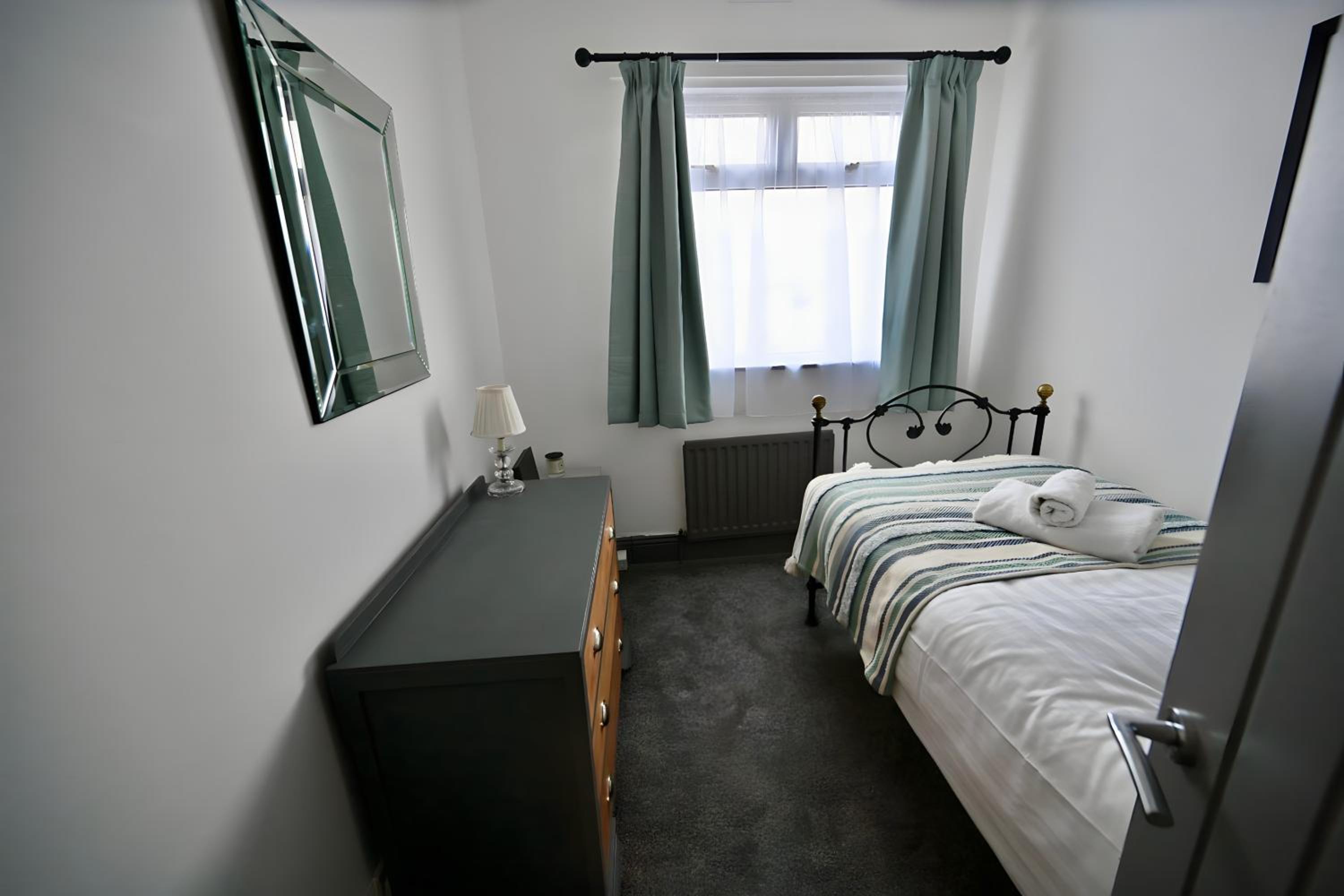 Three-Bedroom House photo 3