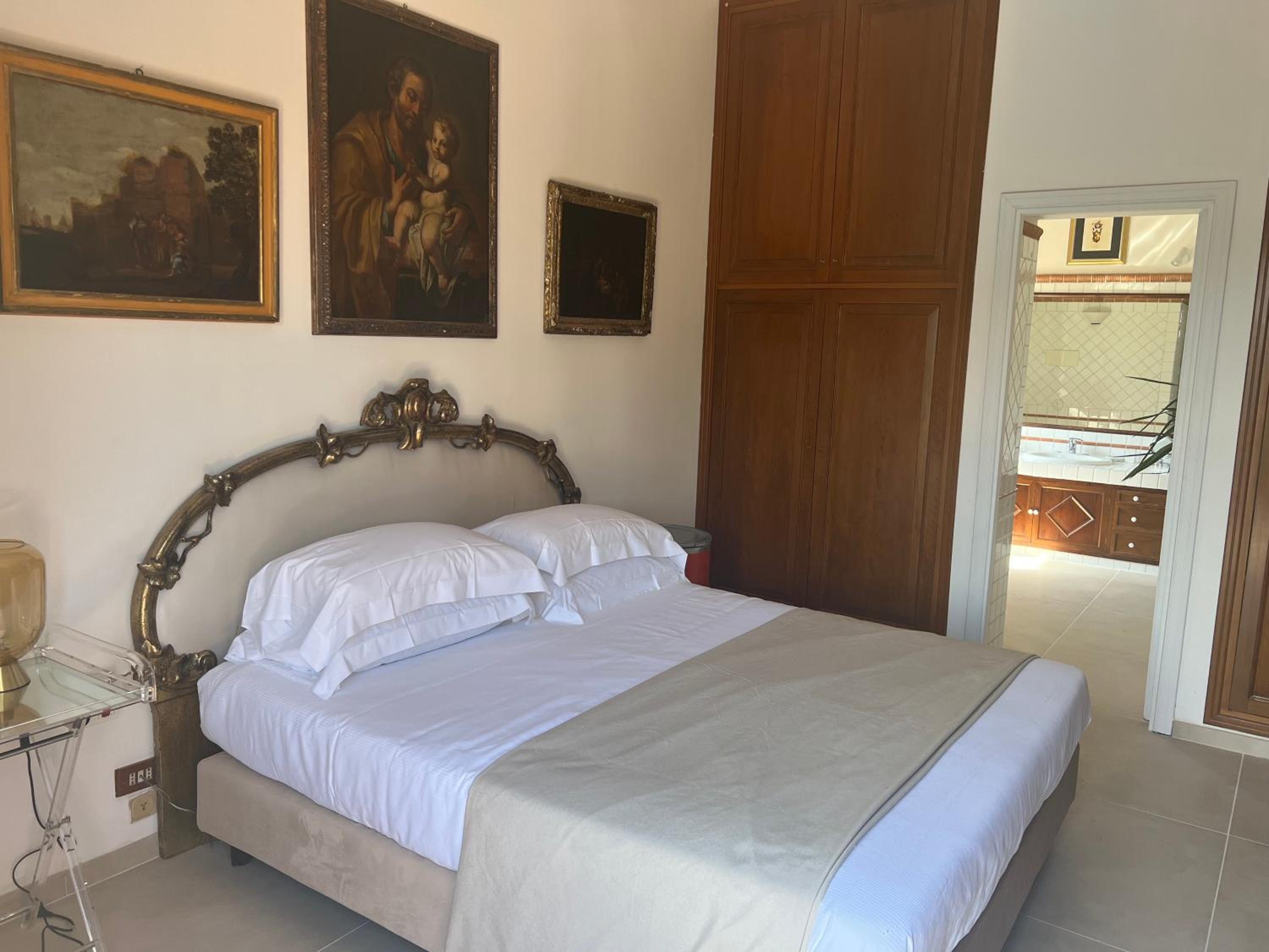 Junior Suite with Pool View