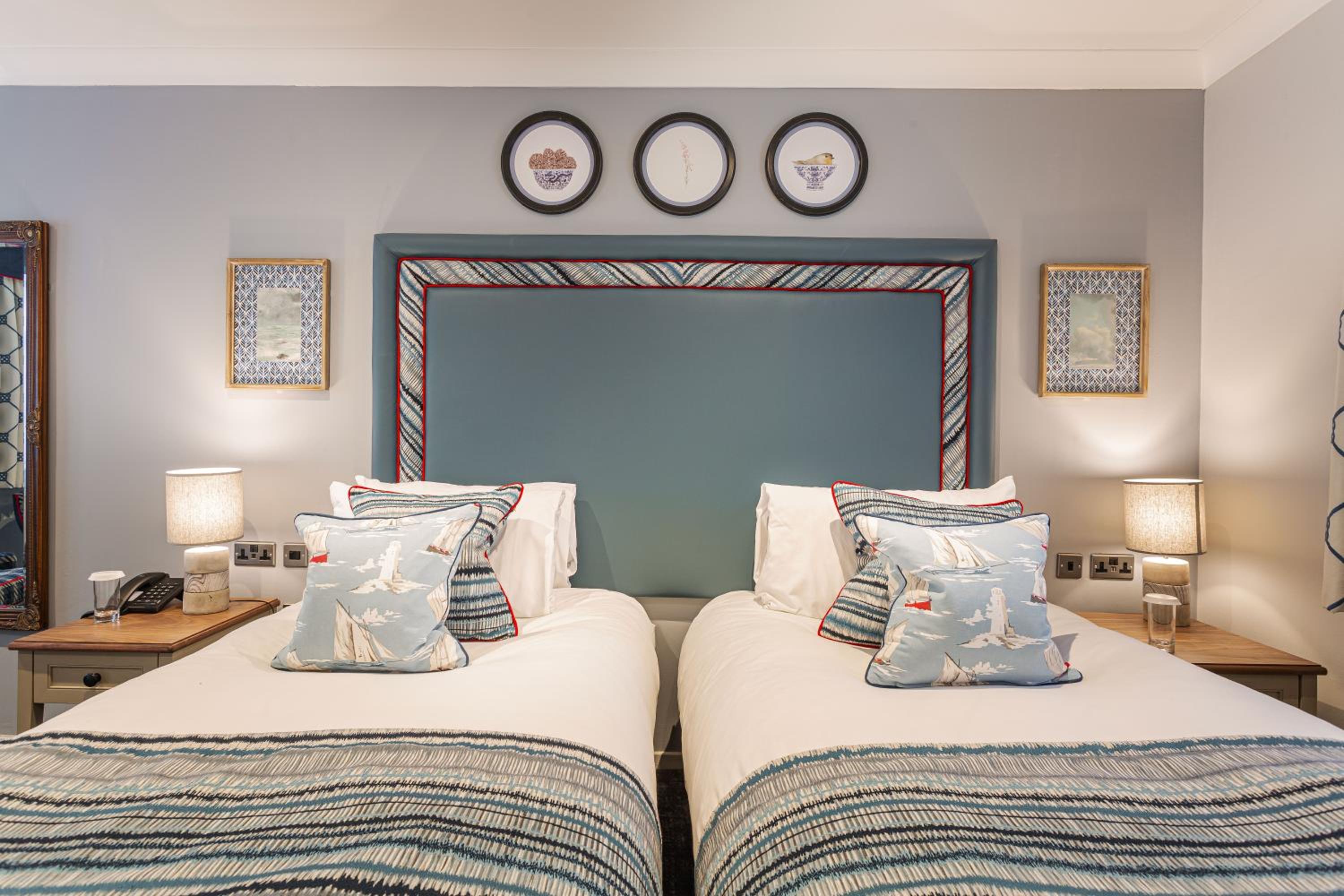 Superior Twin Room - Dog Friendly