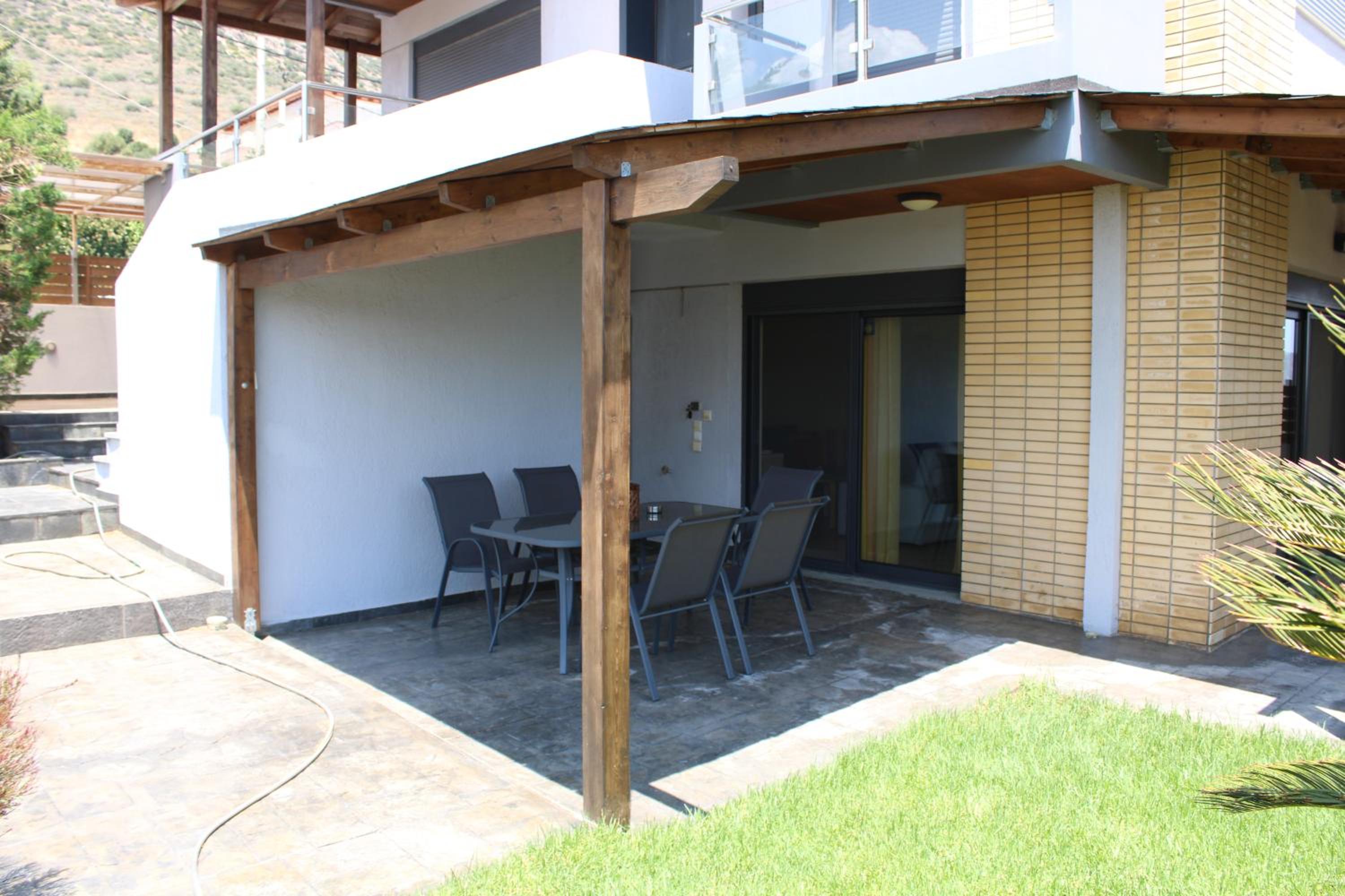 One-Bedroom House photo 2