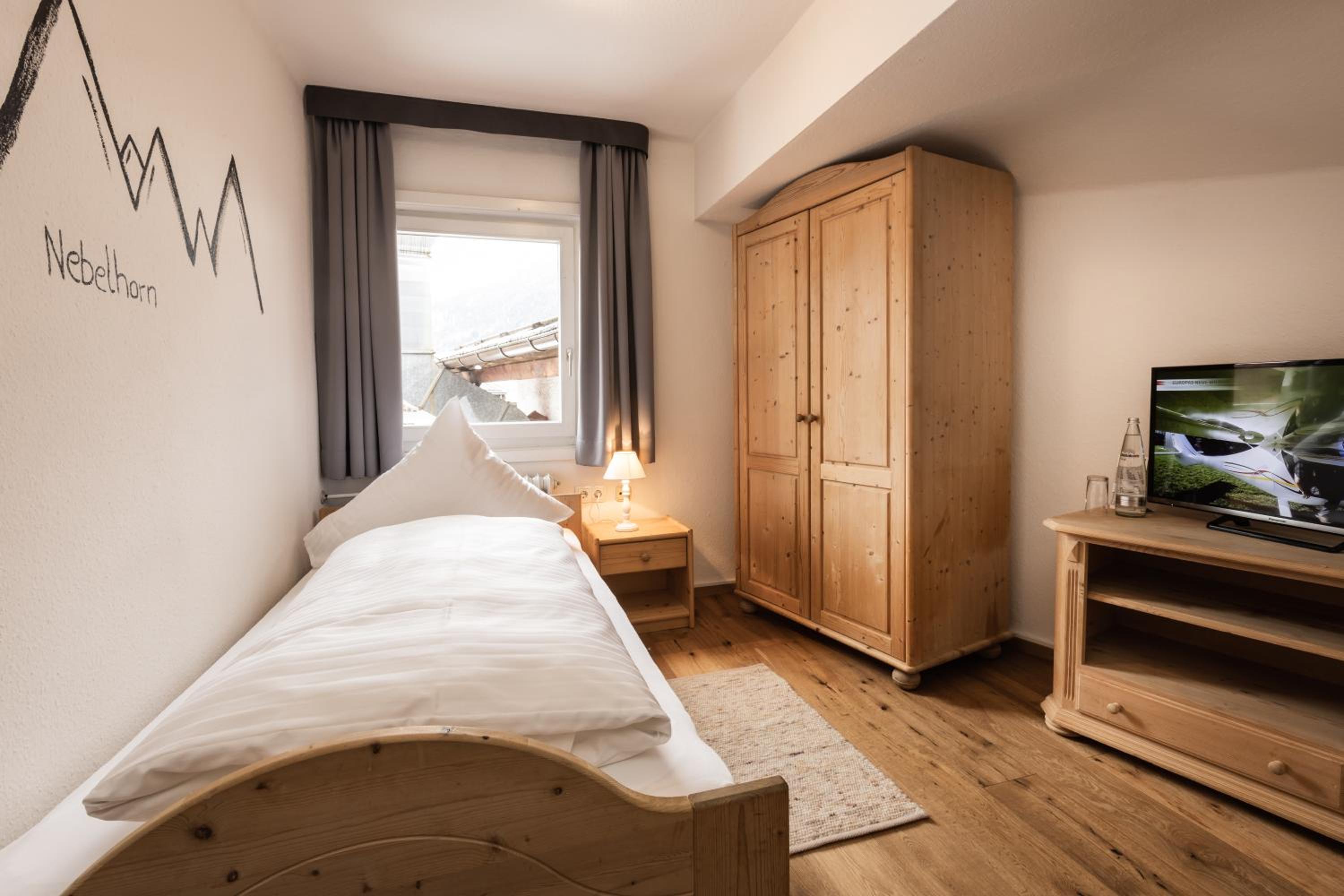 Single Room photo 2