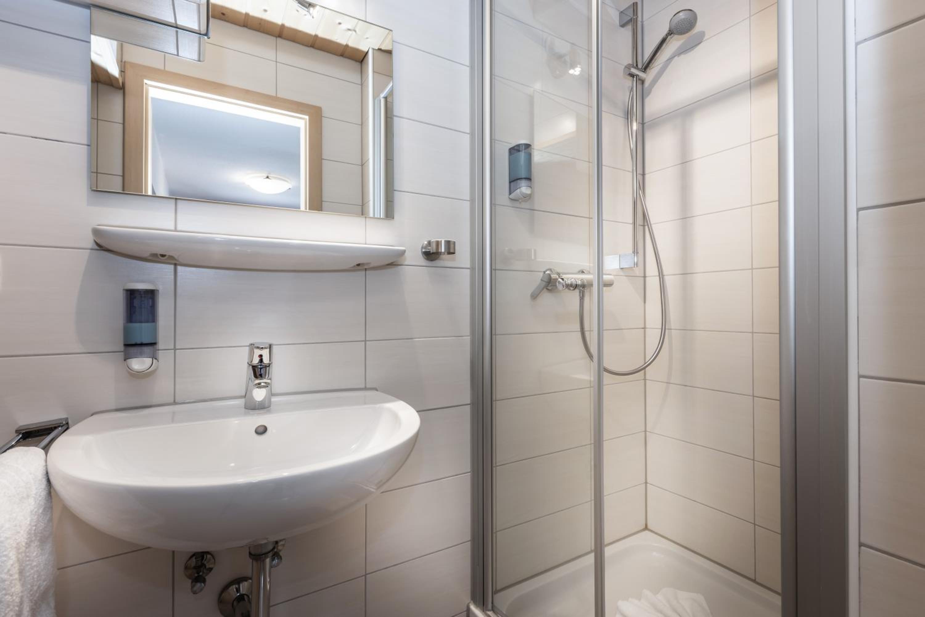 Single Room photo 3