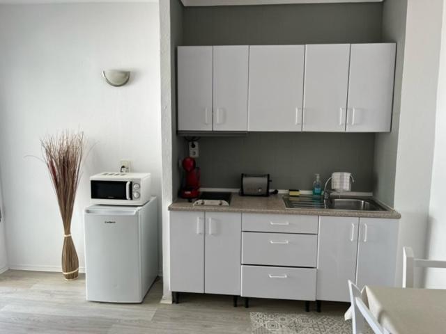 Apartment with Terrace photo 3