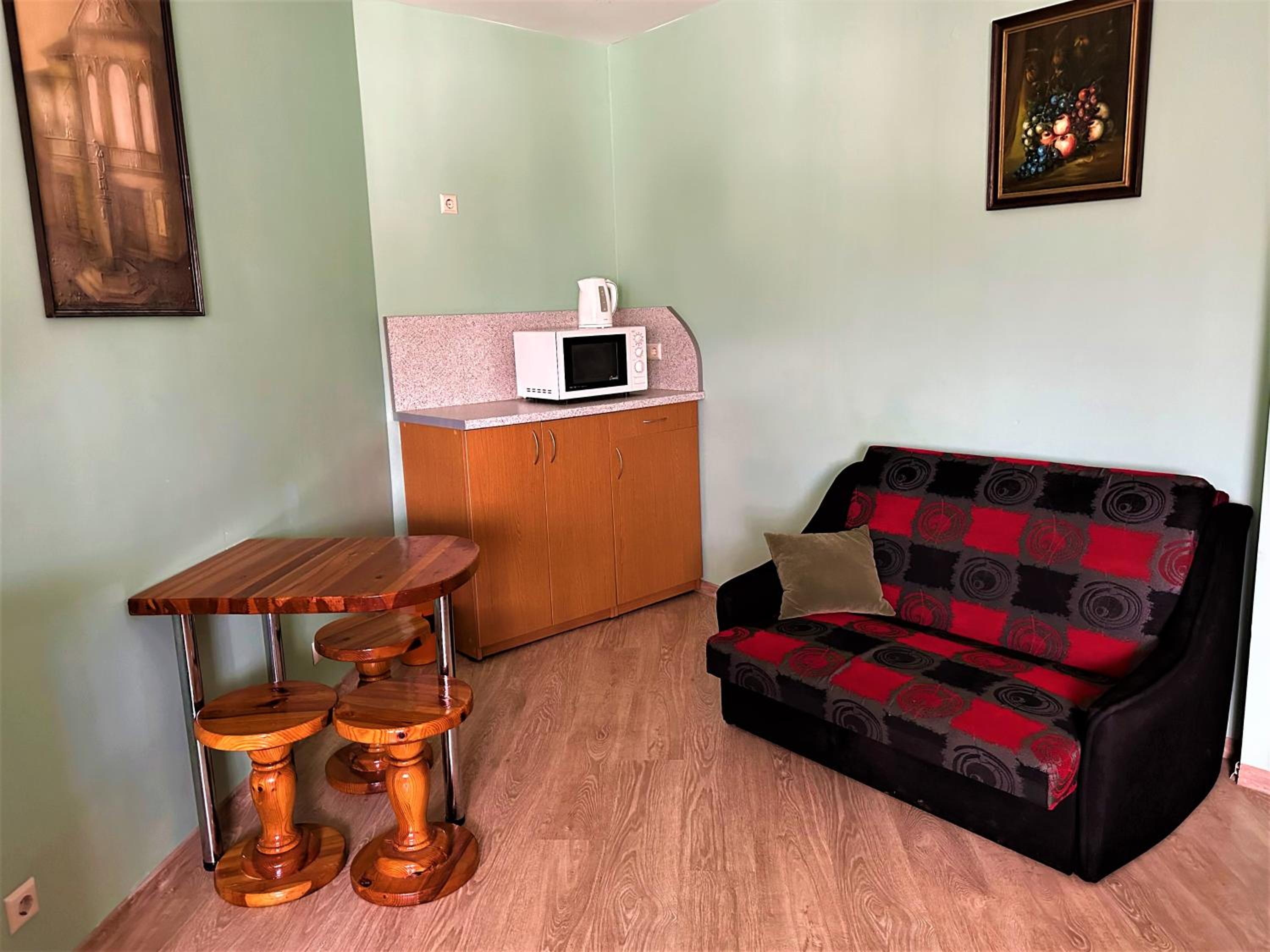 Double Room with Balcony - Photo 4