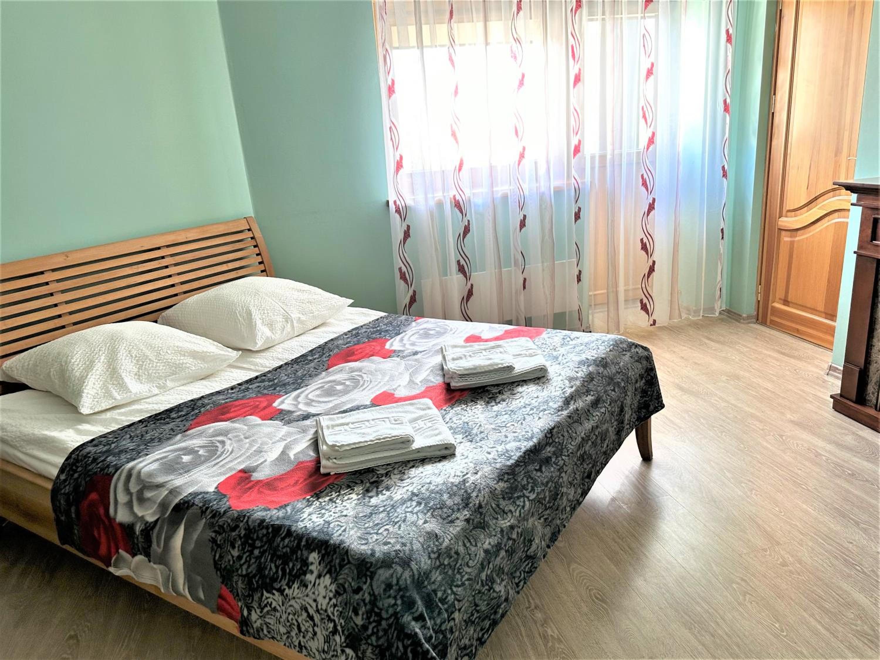 Double Room with Balcony - Photo 6