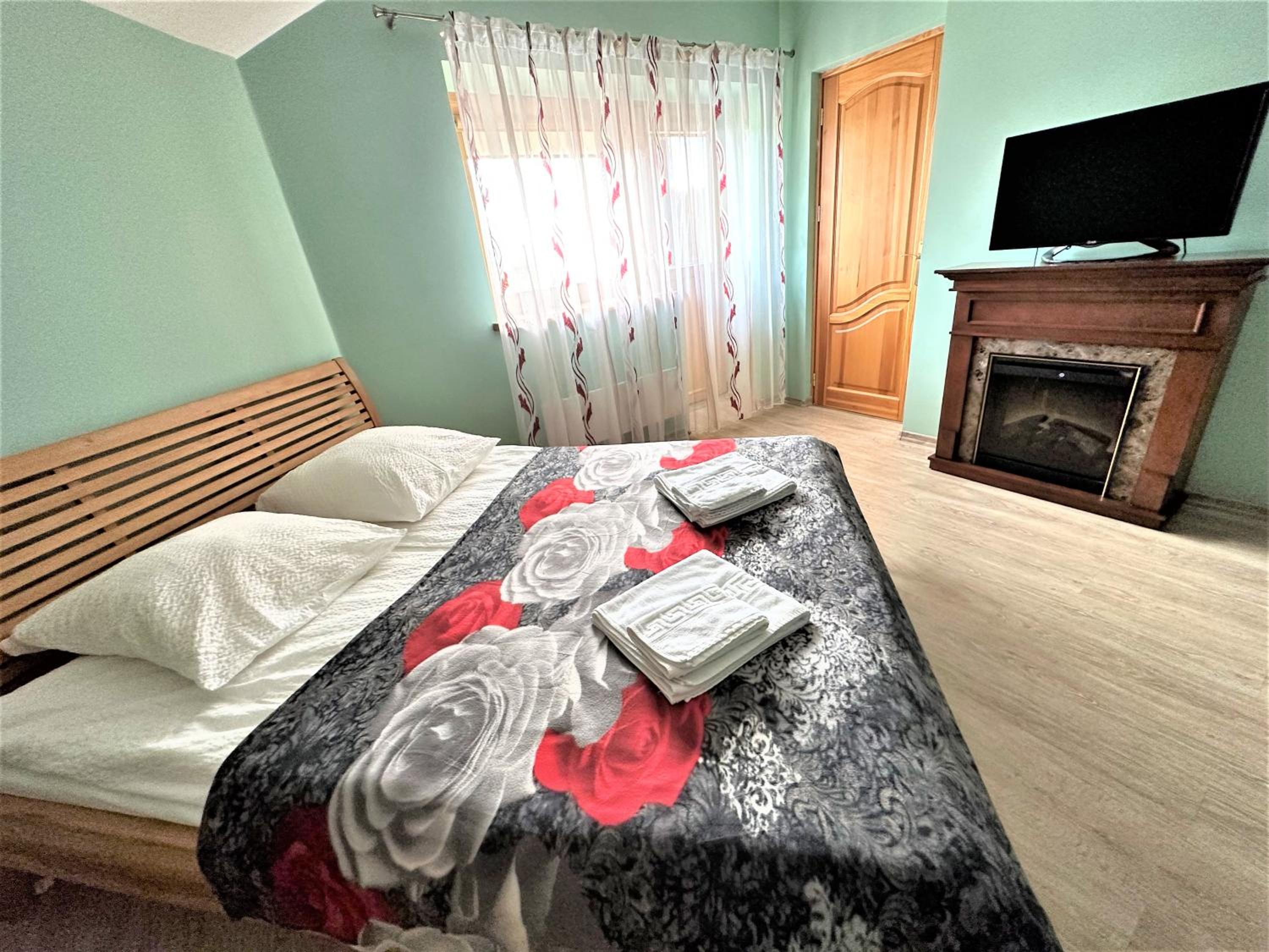 Double Room with Balcony - Photo 1