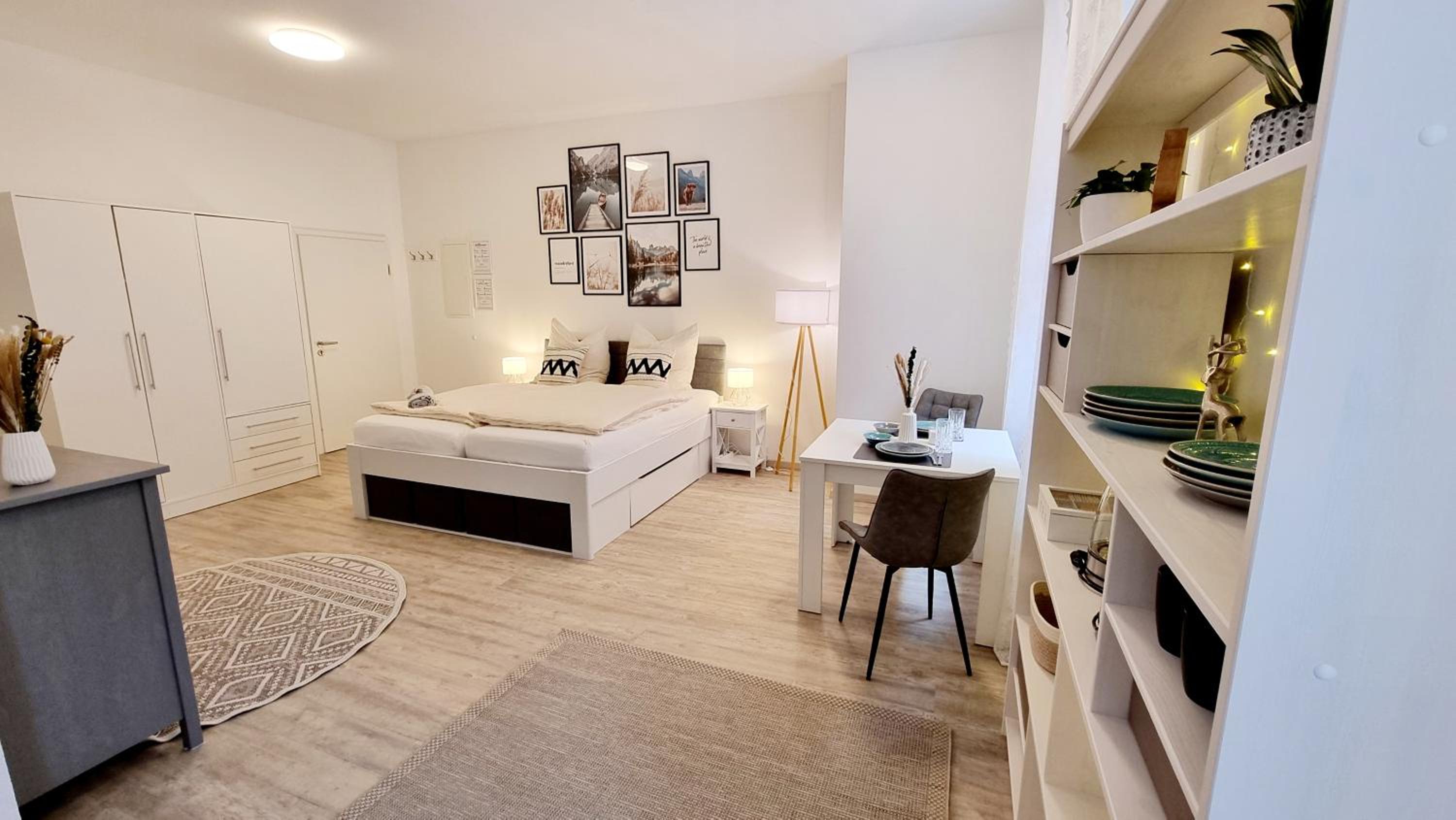 One-Bedroom Apartment photo 2