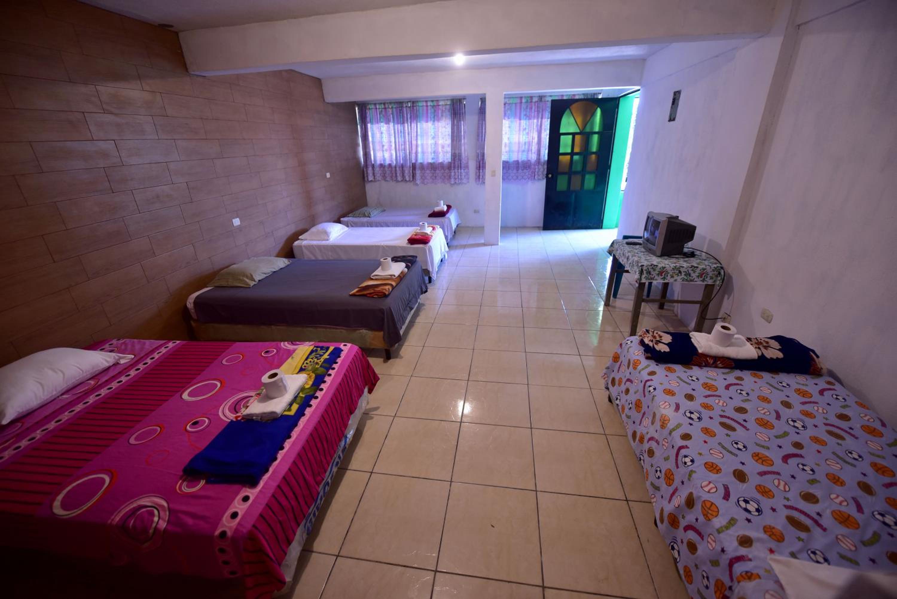 Triple Room with Private Bathroom photo 3
