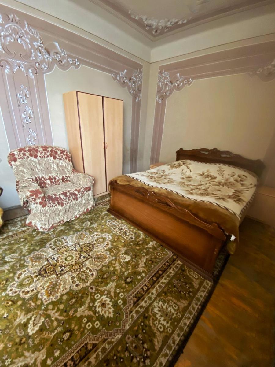 Large Double Room photo 1