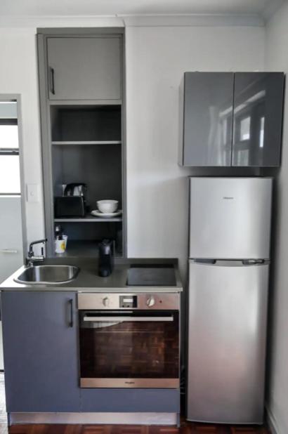 Deluxe Double Room with Balcony - Photo 6