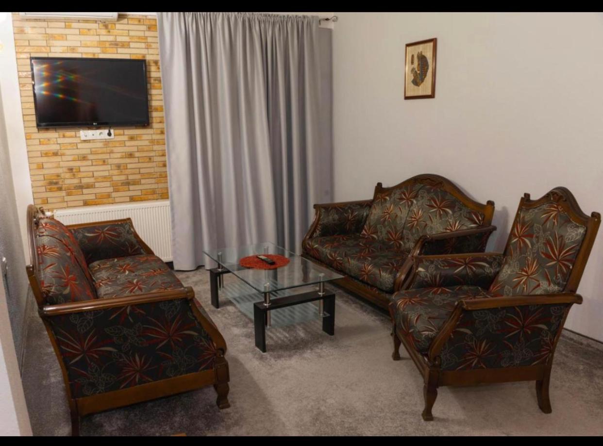 Apartment with Terrace photo 2
