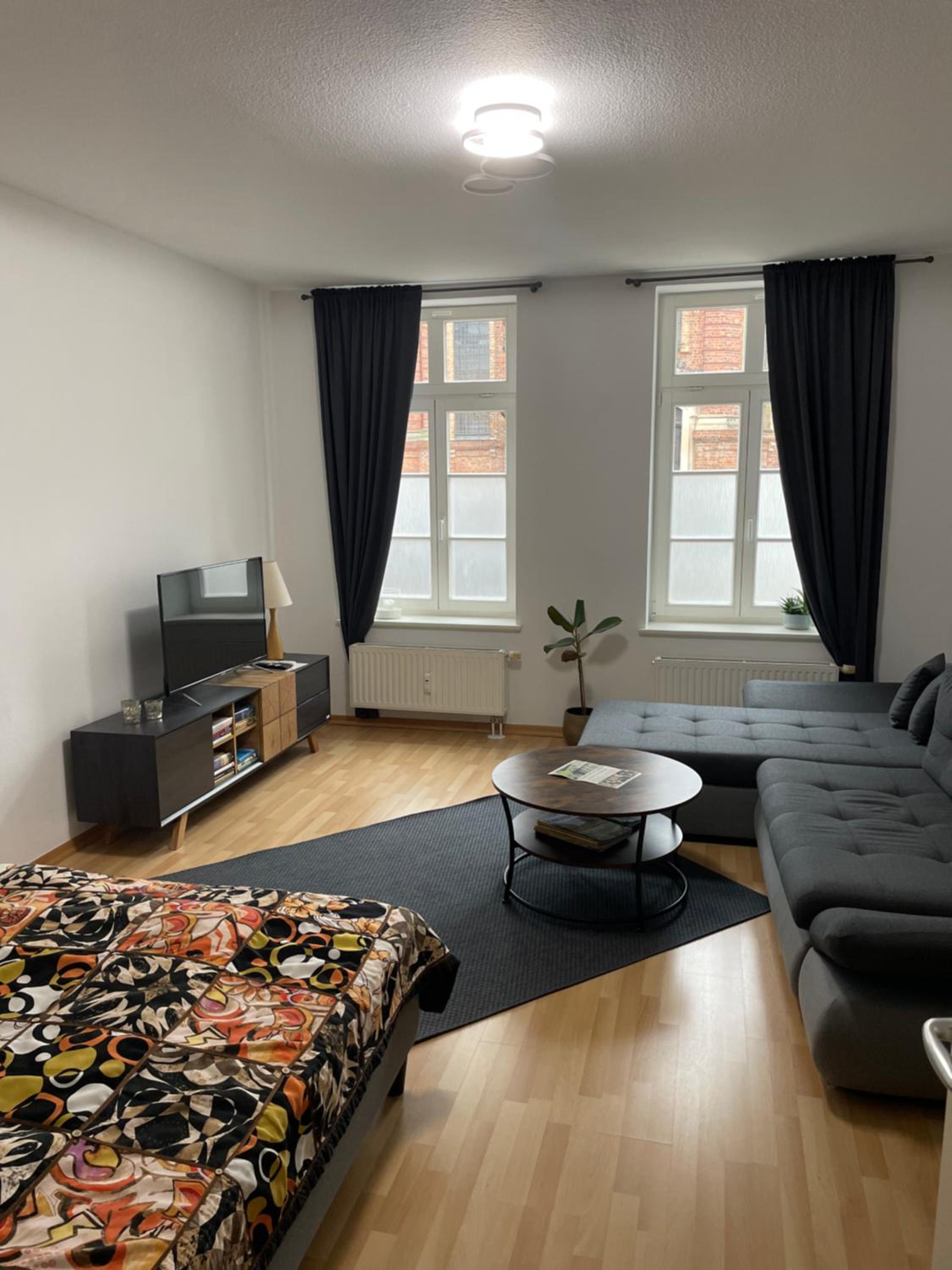 One-Bedroom Apartment photo 1