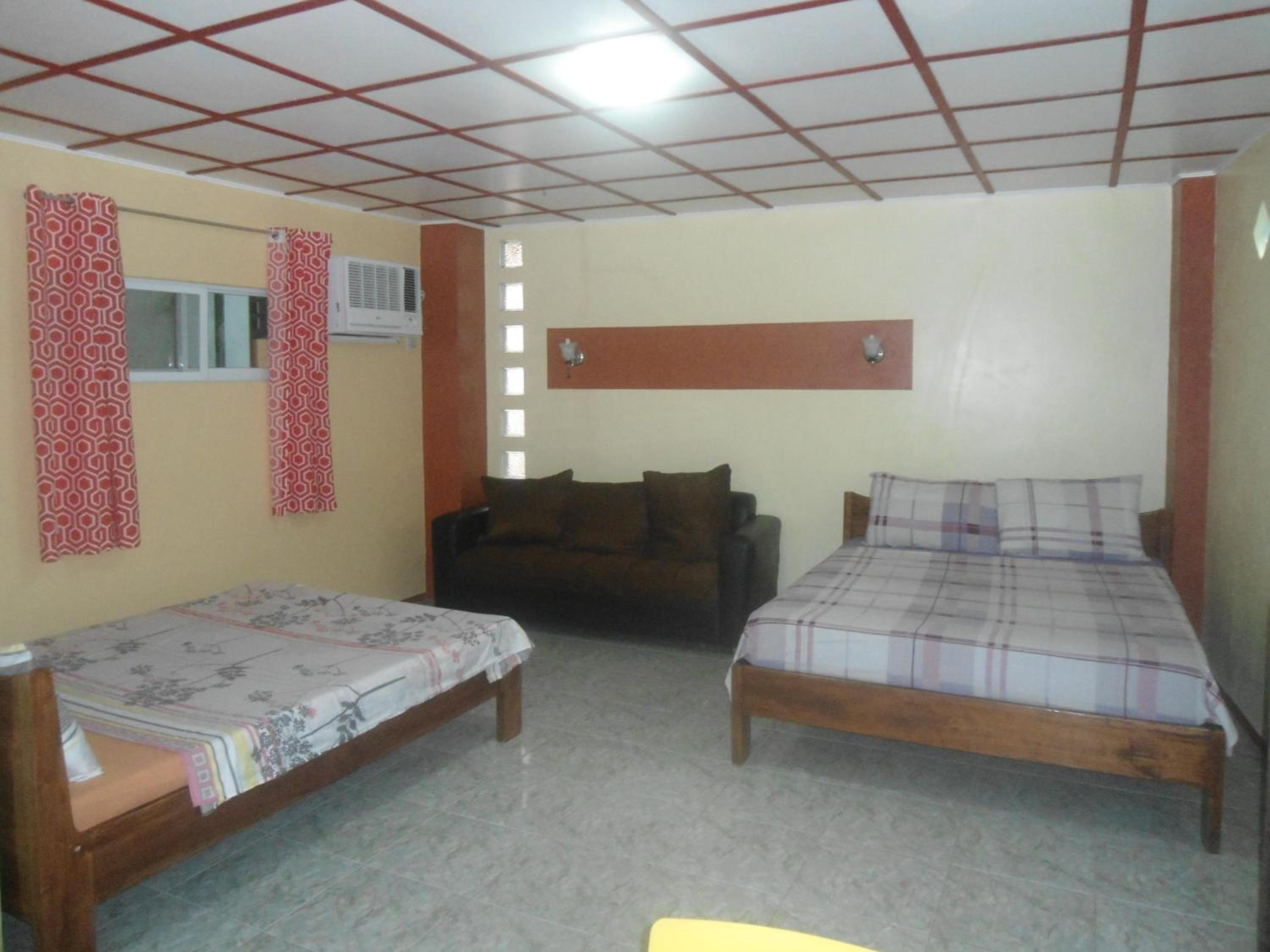 Family Room - Photo 4