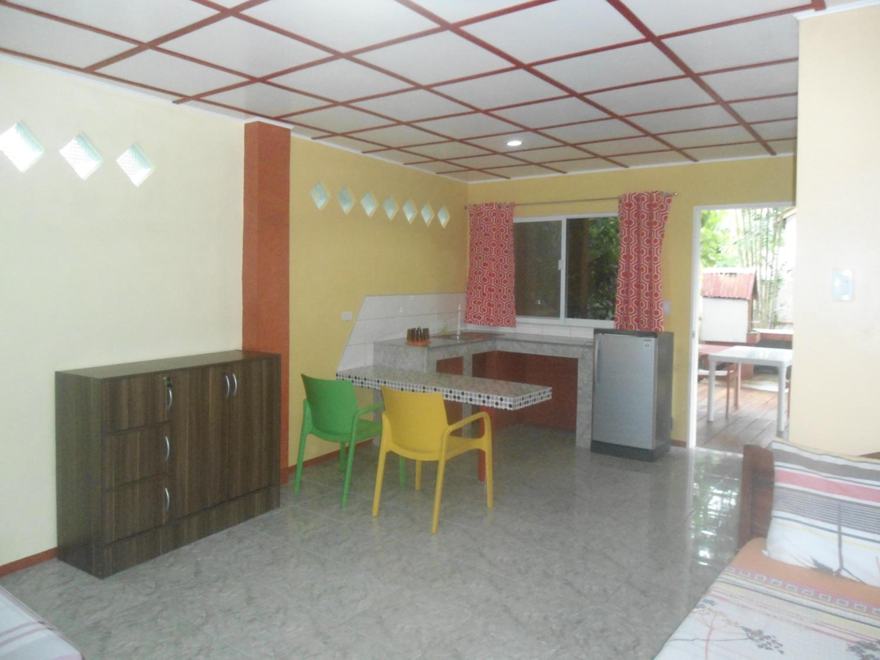 Family Room - Photo 6