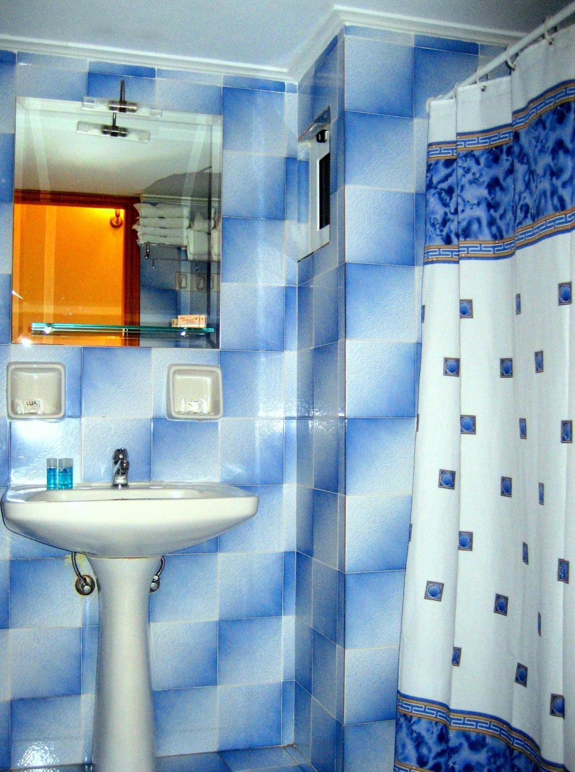 Triple Room with Sea View - Photo 6