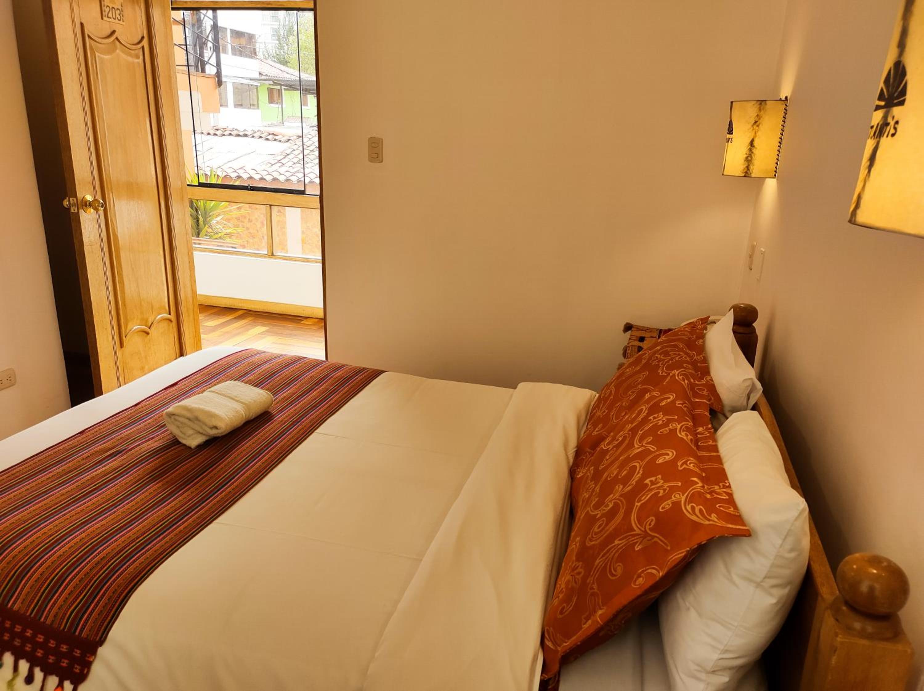 Deluxe Queen Room