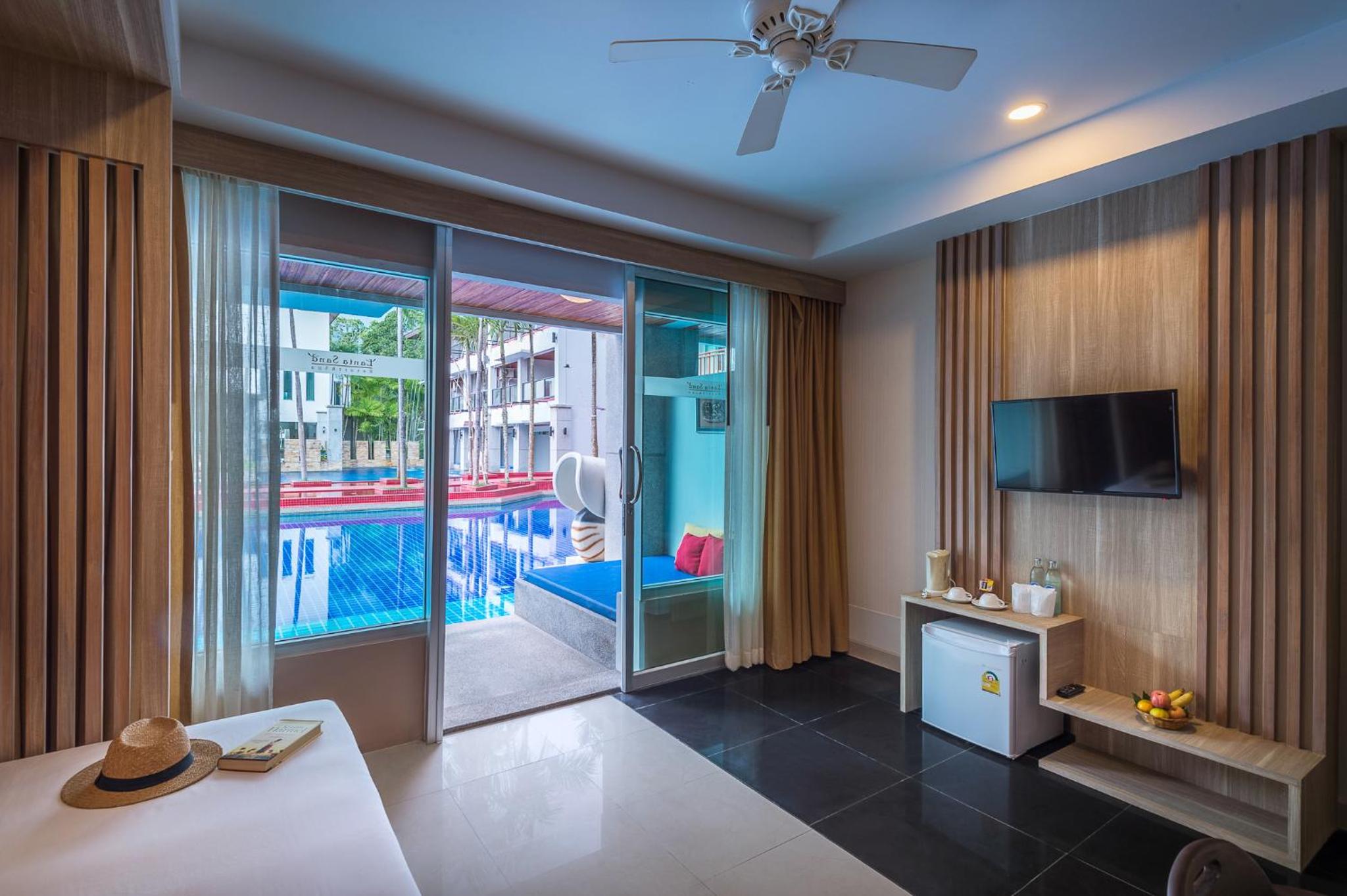 Deluxe Double or Twin Room with Pool Access - Photo 6