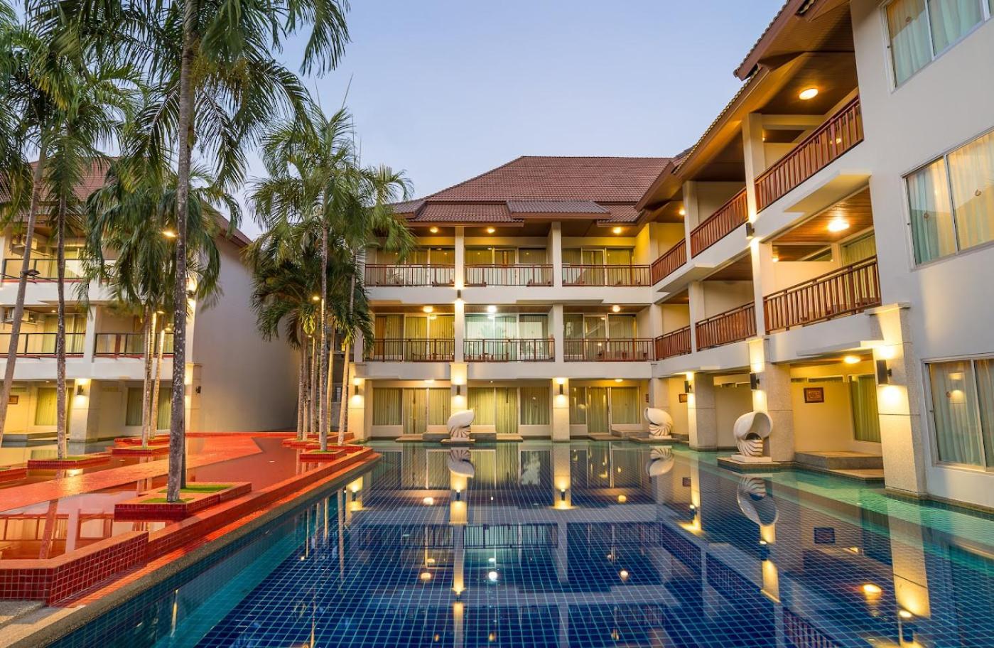 Deluxe Double or Twin Room with Pool Access - Photo 10