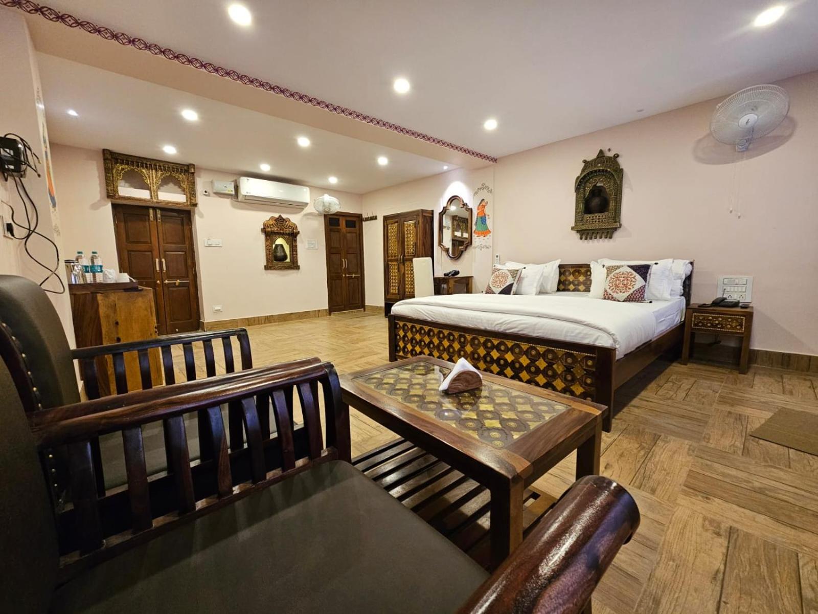 Deluxe Double or Twin Room with Balcony - Photo 4