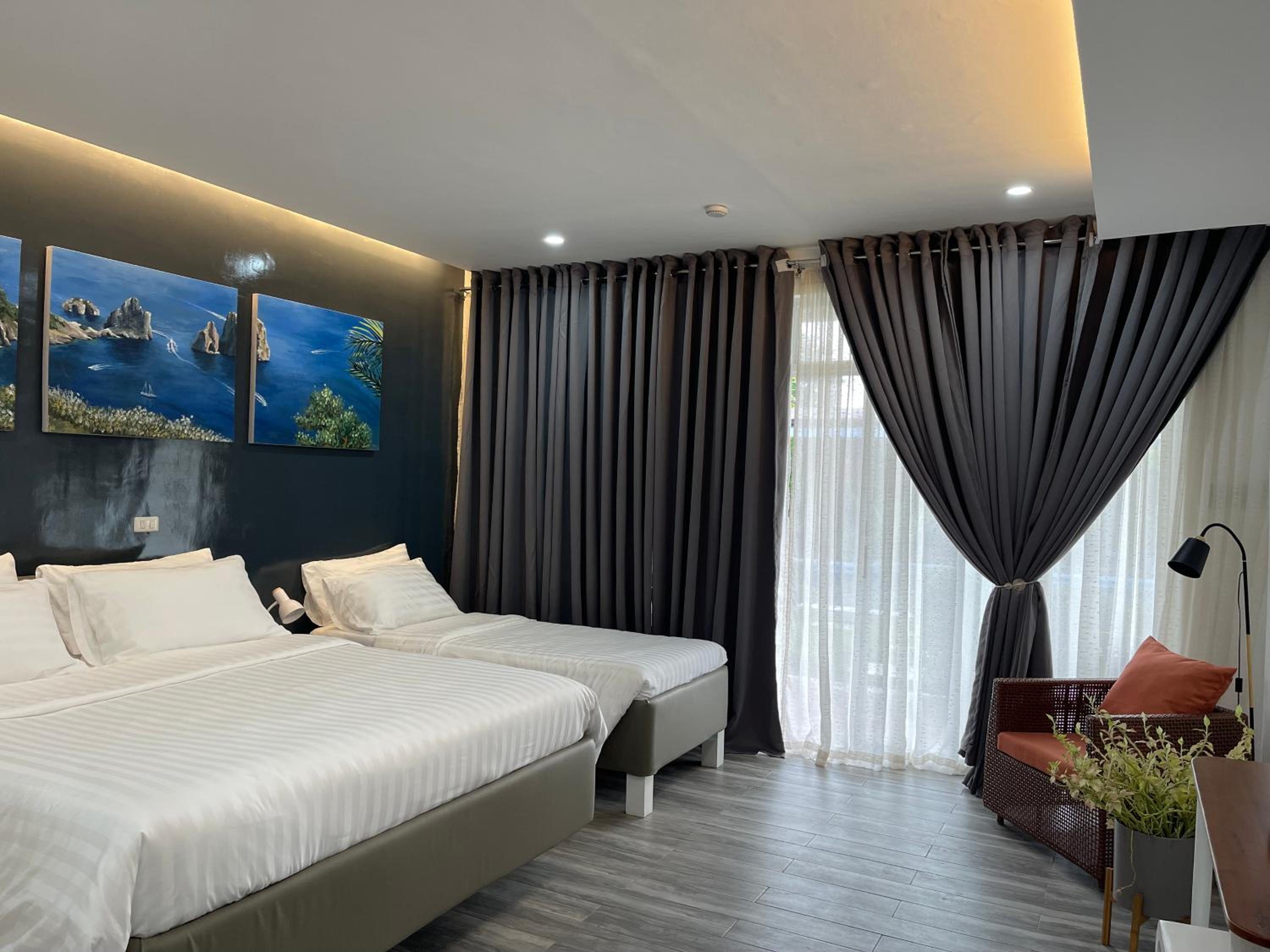 King Room with Pool View photo 1
