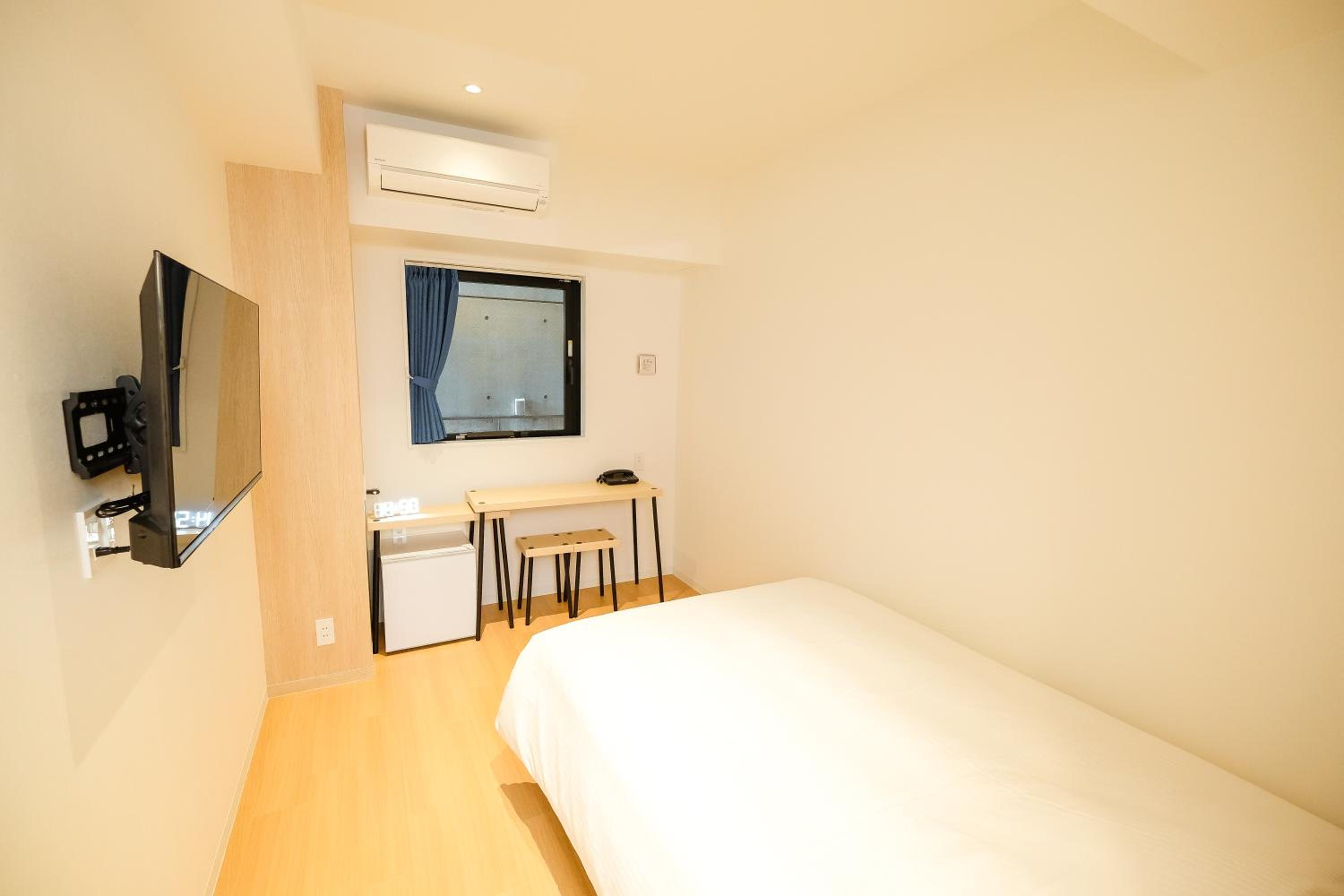 Single Room photo 2