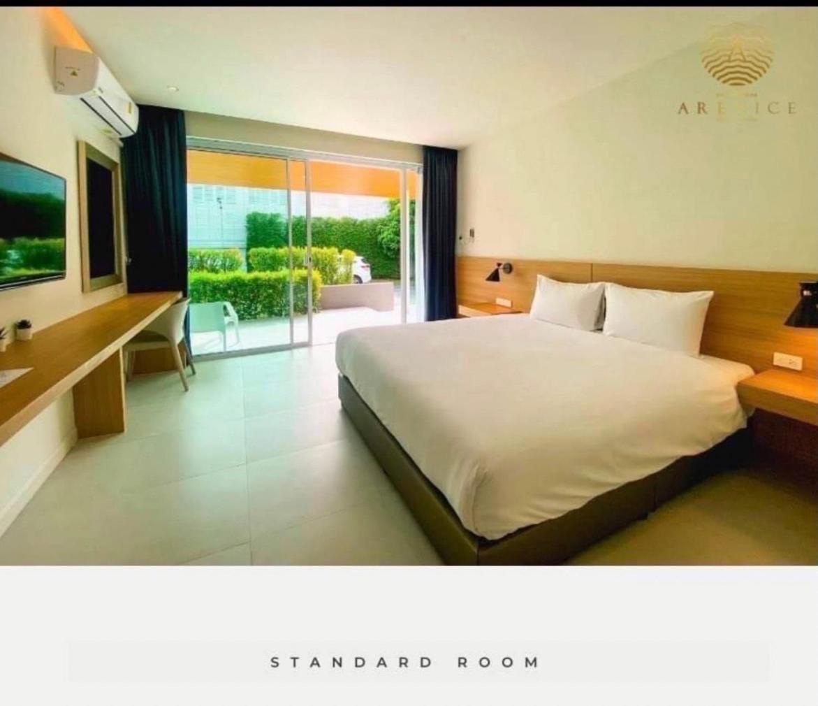 Standard King Room photo 3