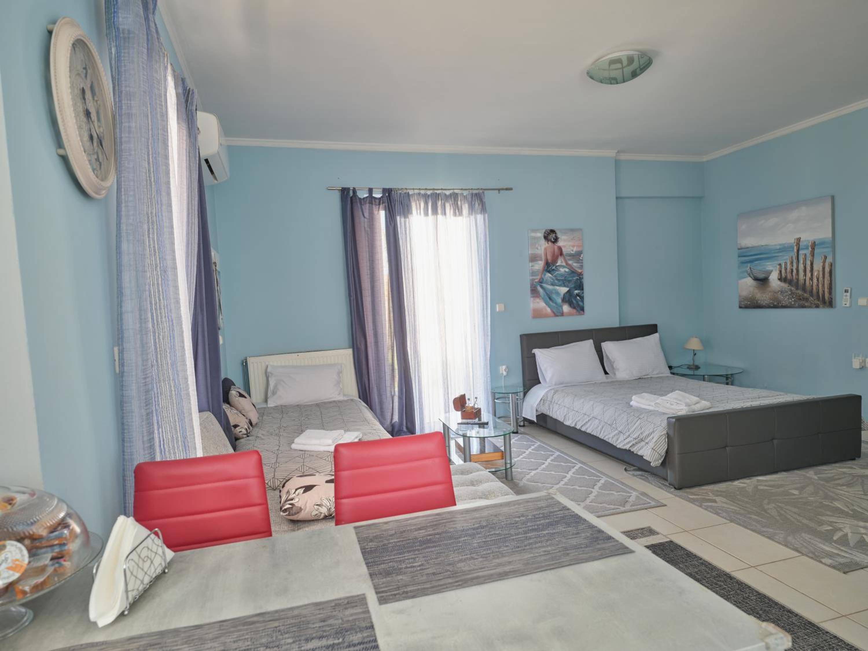 Studio Apartment - Photo 26
