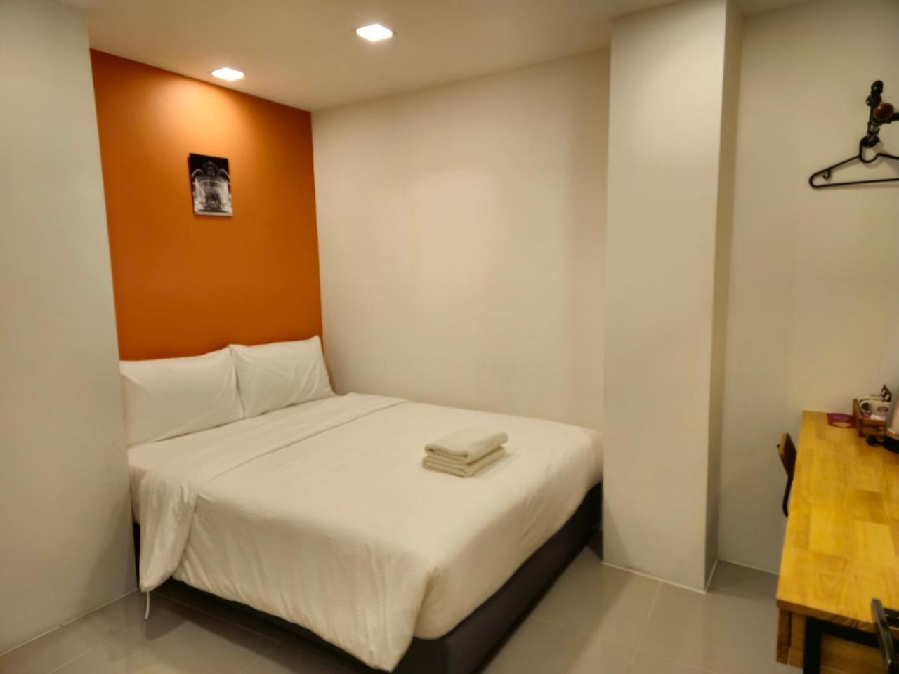 Standard Queen Room - Building 2
